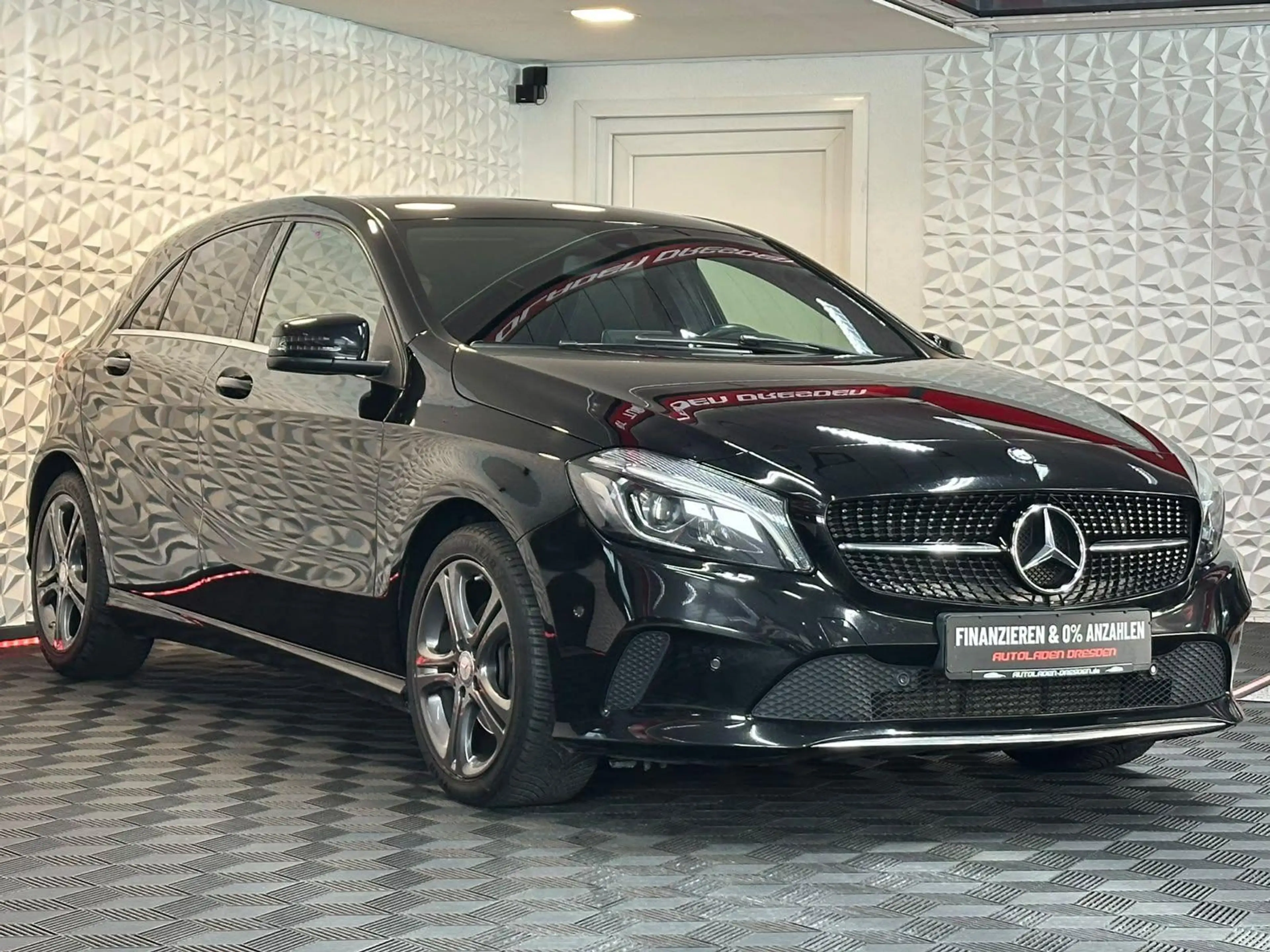 Mercedes-Benz A 160 A160 STYLE LED#SHZ#TEMP#PDC#NAV#KLIMA#DYN.SELECT — photo 2