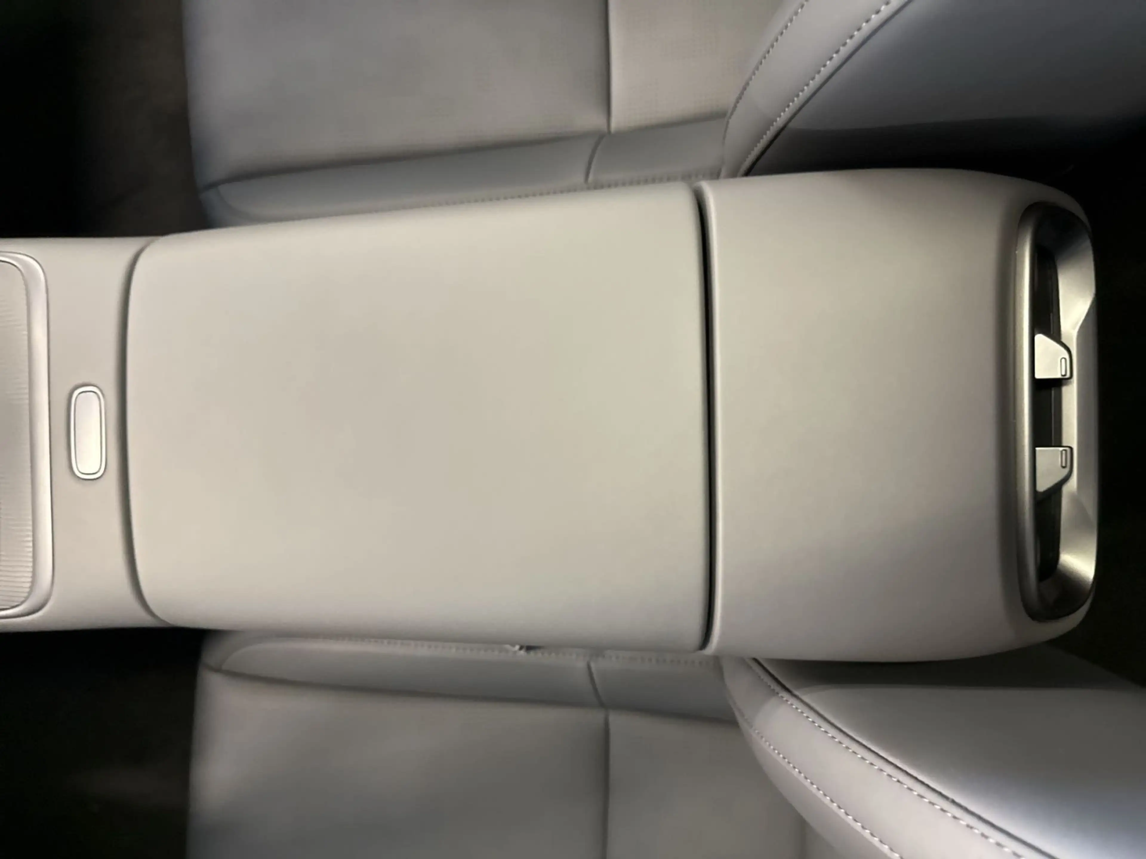 Leapmotor B05 BEV 67,1 kWh Design ProMax — photo 15