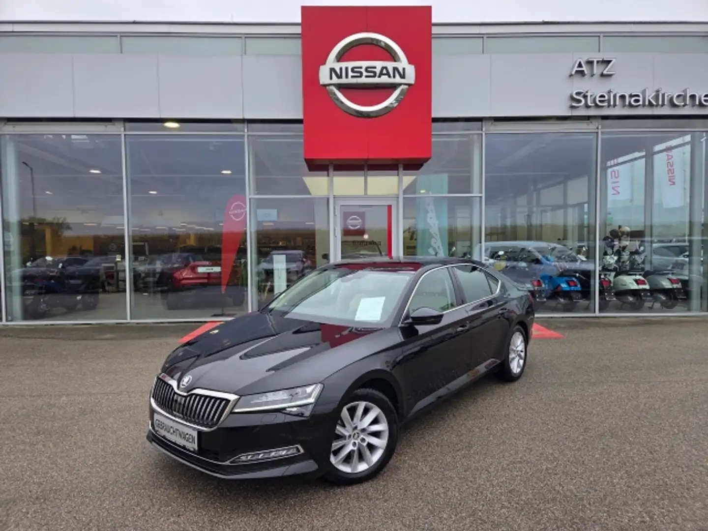 Skoda Superb Superb 2,0 TDI 4x4 Style DSG*Standheizung* Zwart - 1