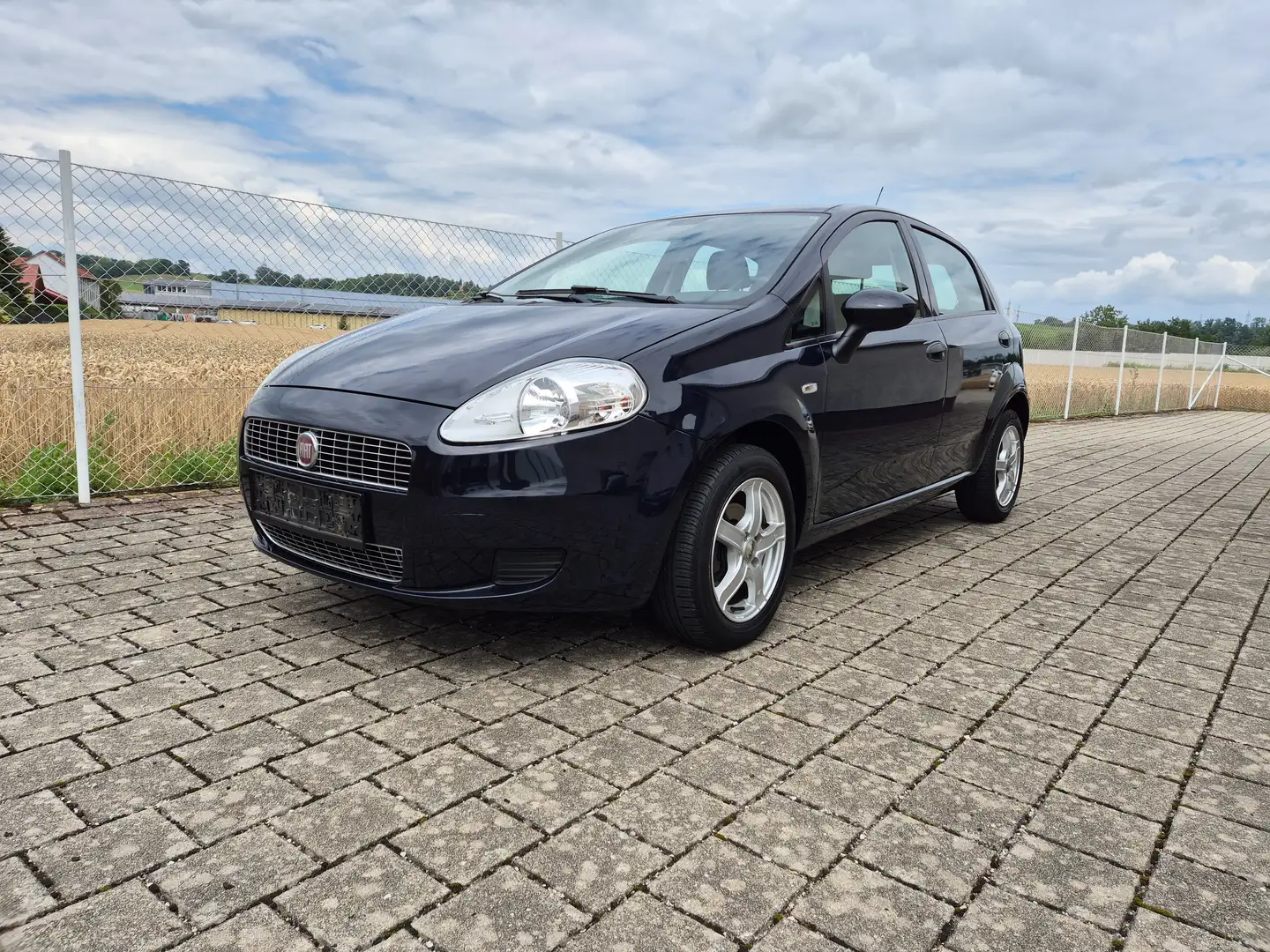 Fiat Grande Punto 1,4 75 S Blau - 1