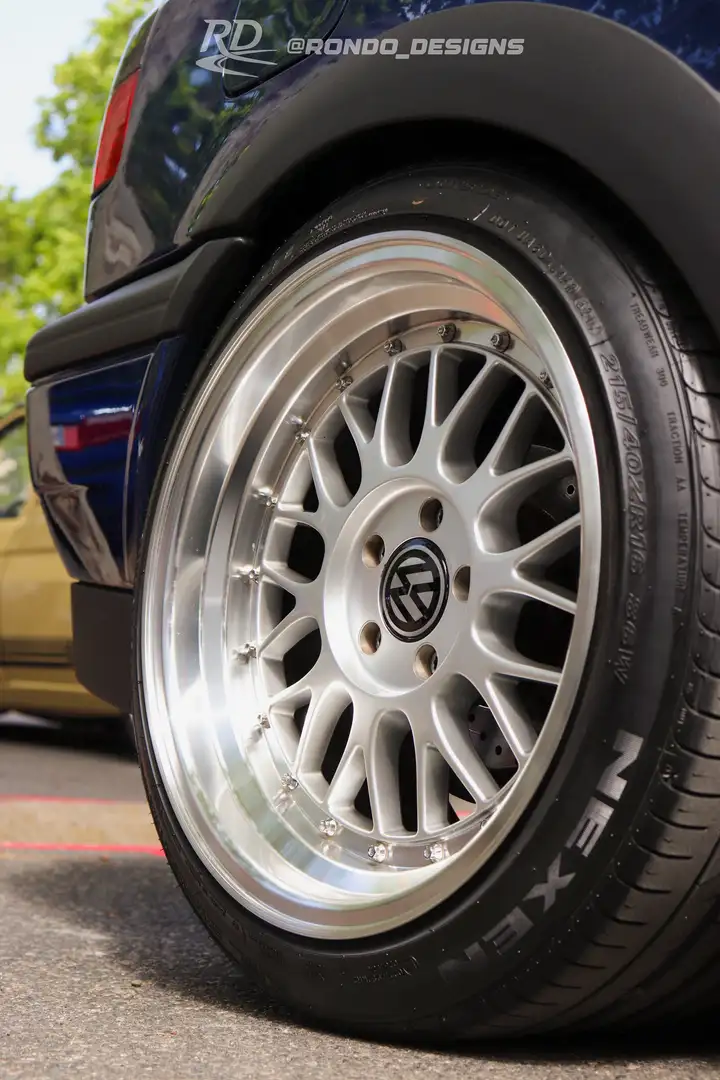 Volkswagen Golf 2.0 GTi - 2