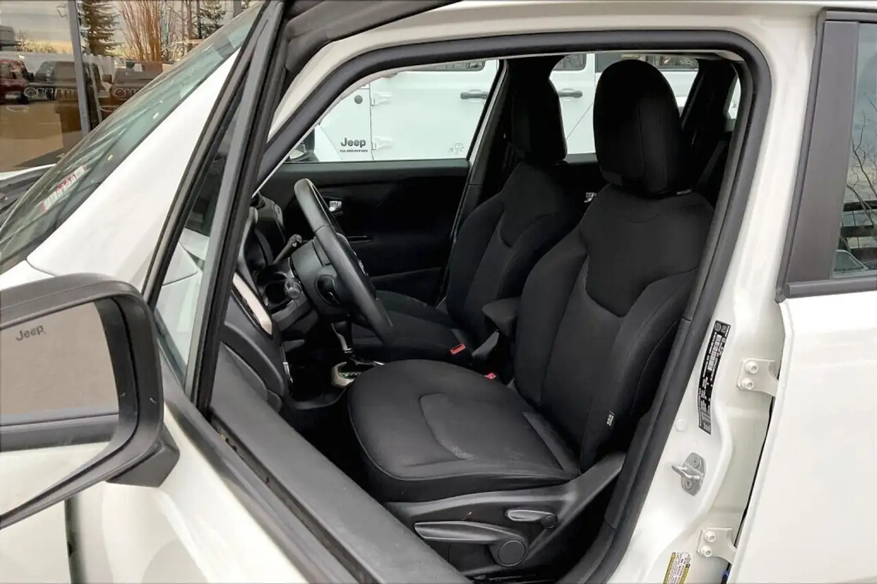 Jeep Renegade photo Jeep Renegade