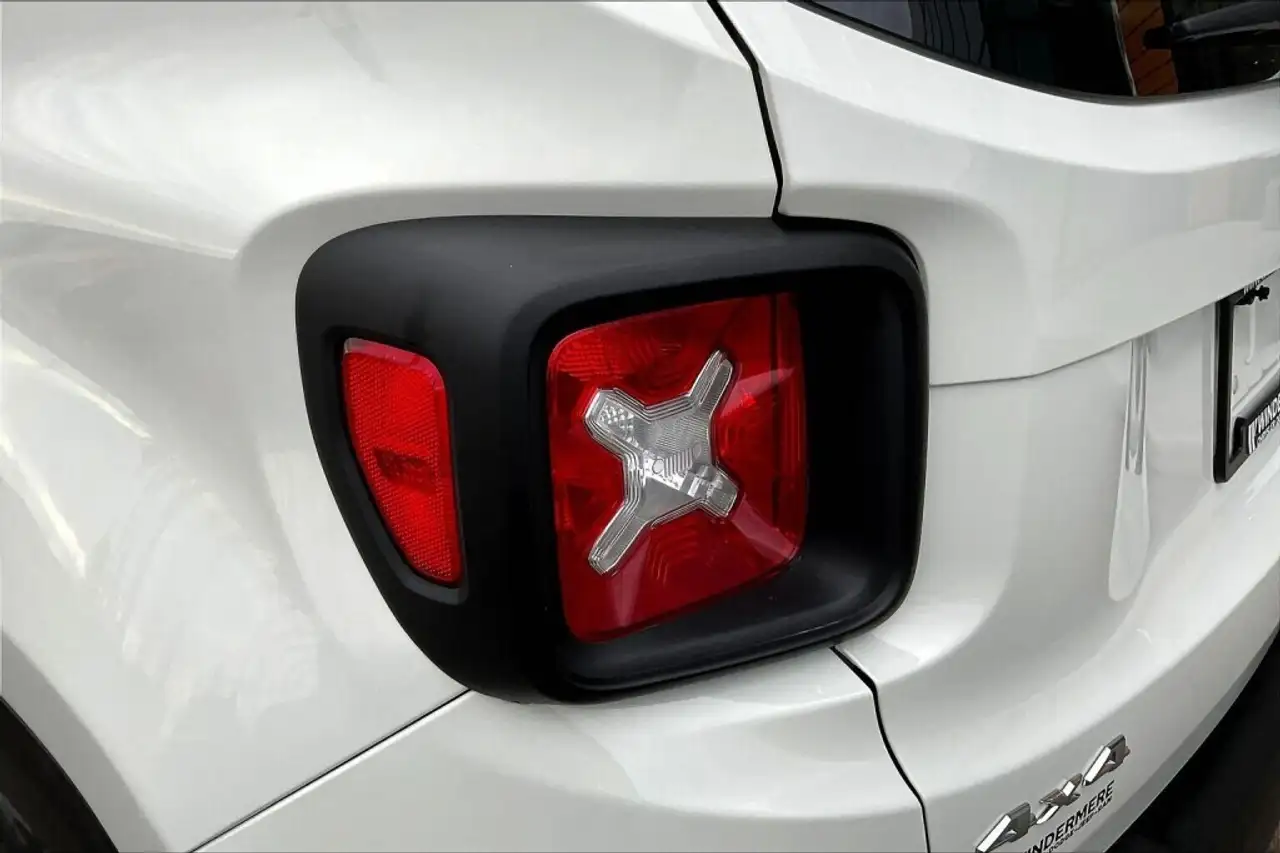 Jeep Renegade photo Jeep Renegade