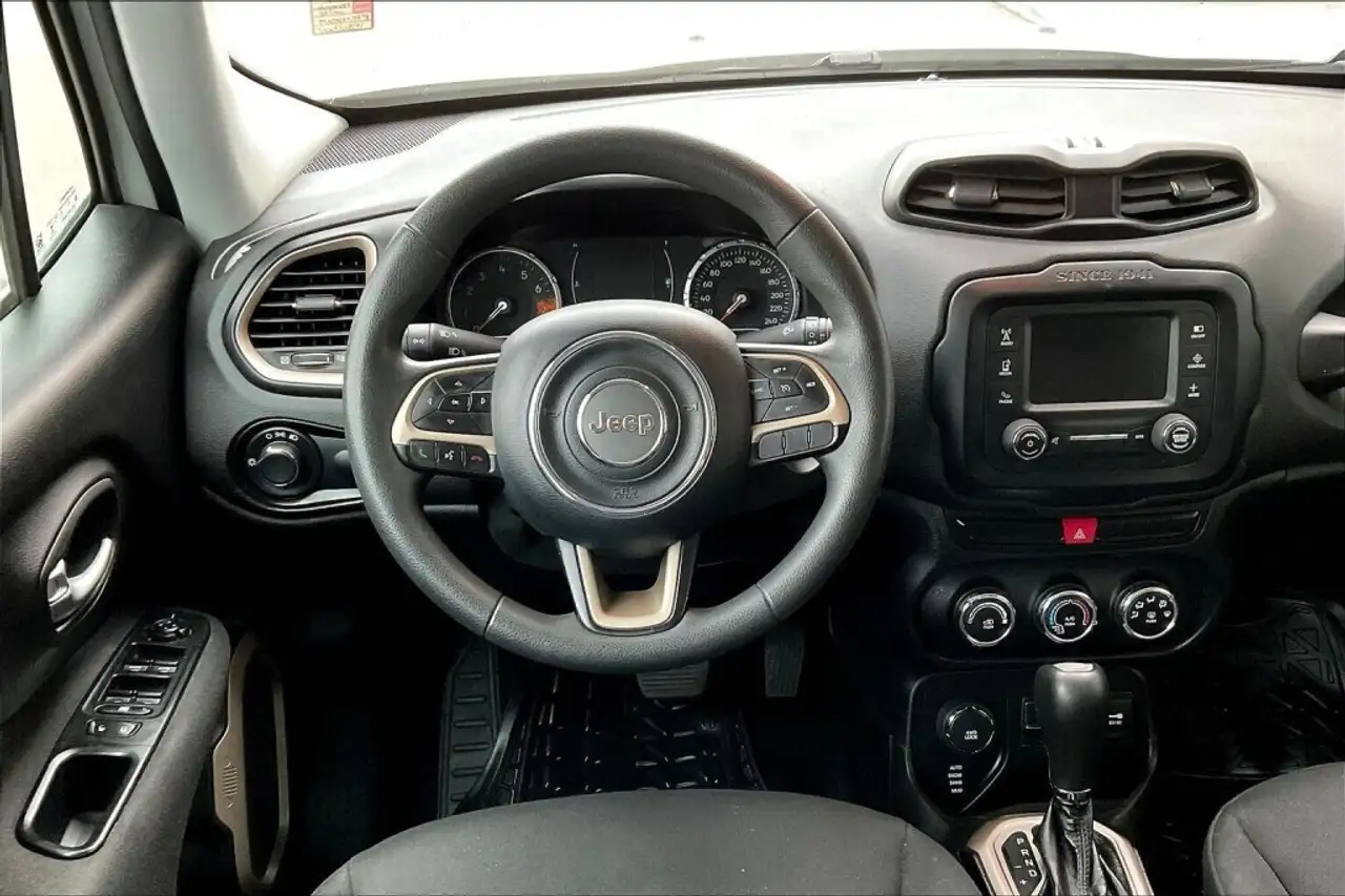 Jeep Renegade photo Jeep Renegade