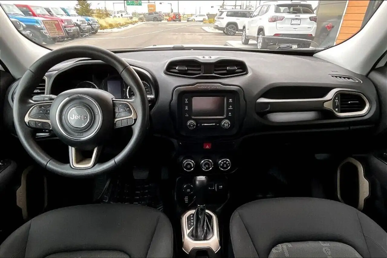 Jeep Renegade photo Jeep Renegade