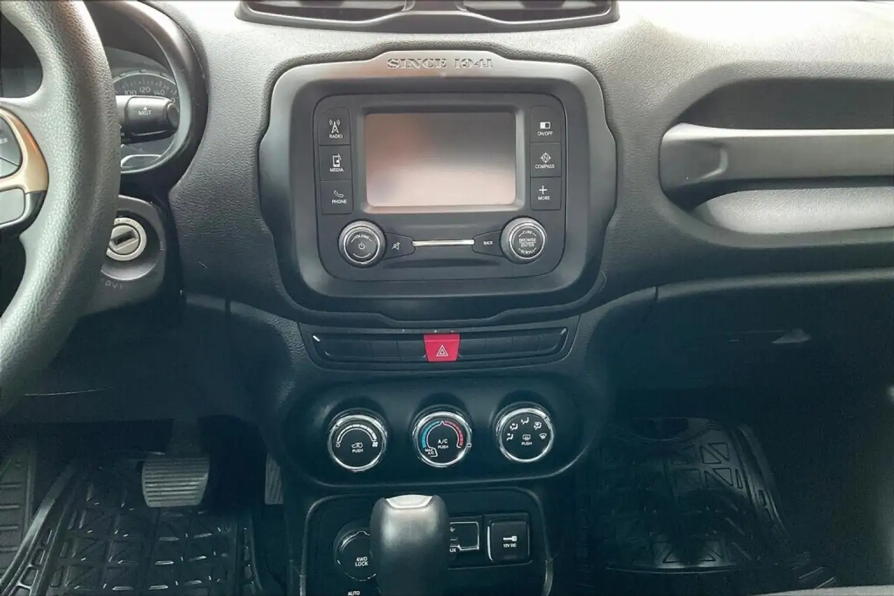 Jeep Renegade photo Jeep Renegade