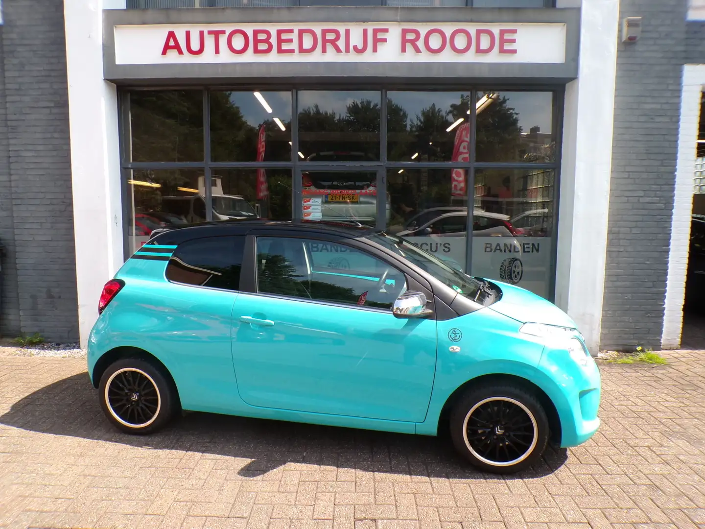 Citroen C1 1.2 PureTech Shine SPECIAL EDITION,ZEER MOOI !!! Blauw - 1