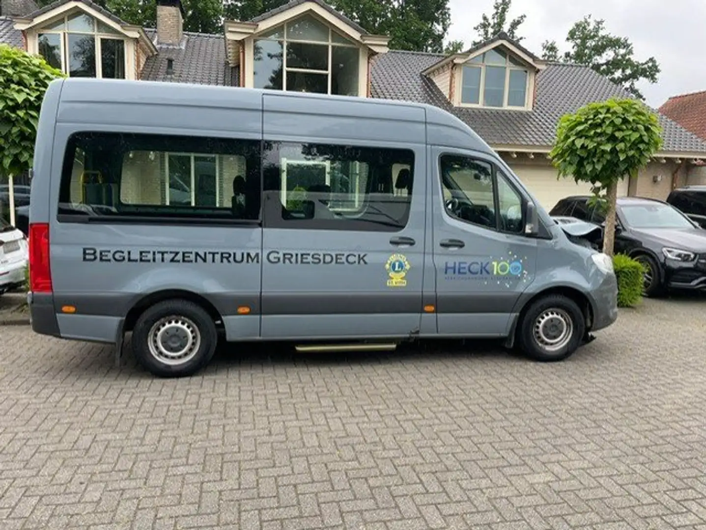 Mercedes-Benz Sprinter Tourer 314 CDI L2H2 ROLLSTUHLLIFT 8 SITZE Grijs - 1