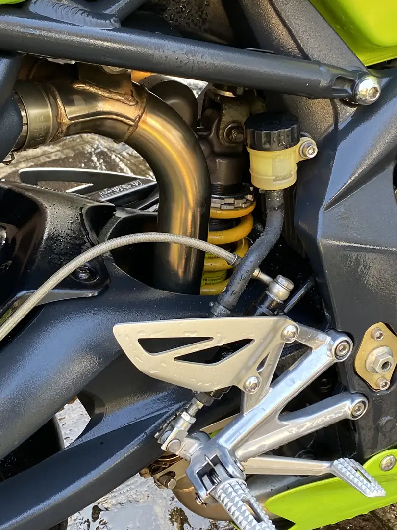 Triumph Street Triple 675 - 2
