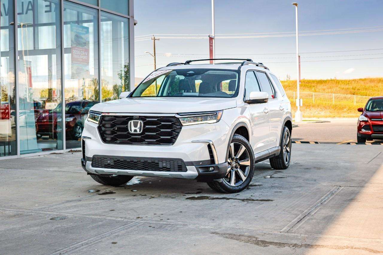 2025 Honda Pilot Touring 360 View Camera / Remote Start / Sunroof — снимка 1