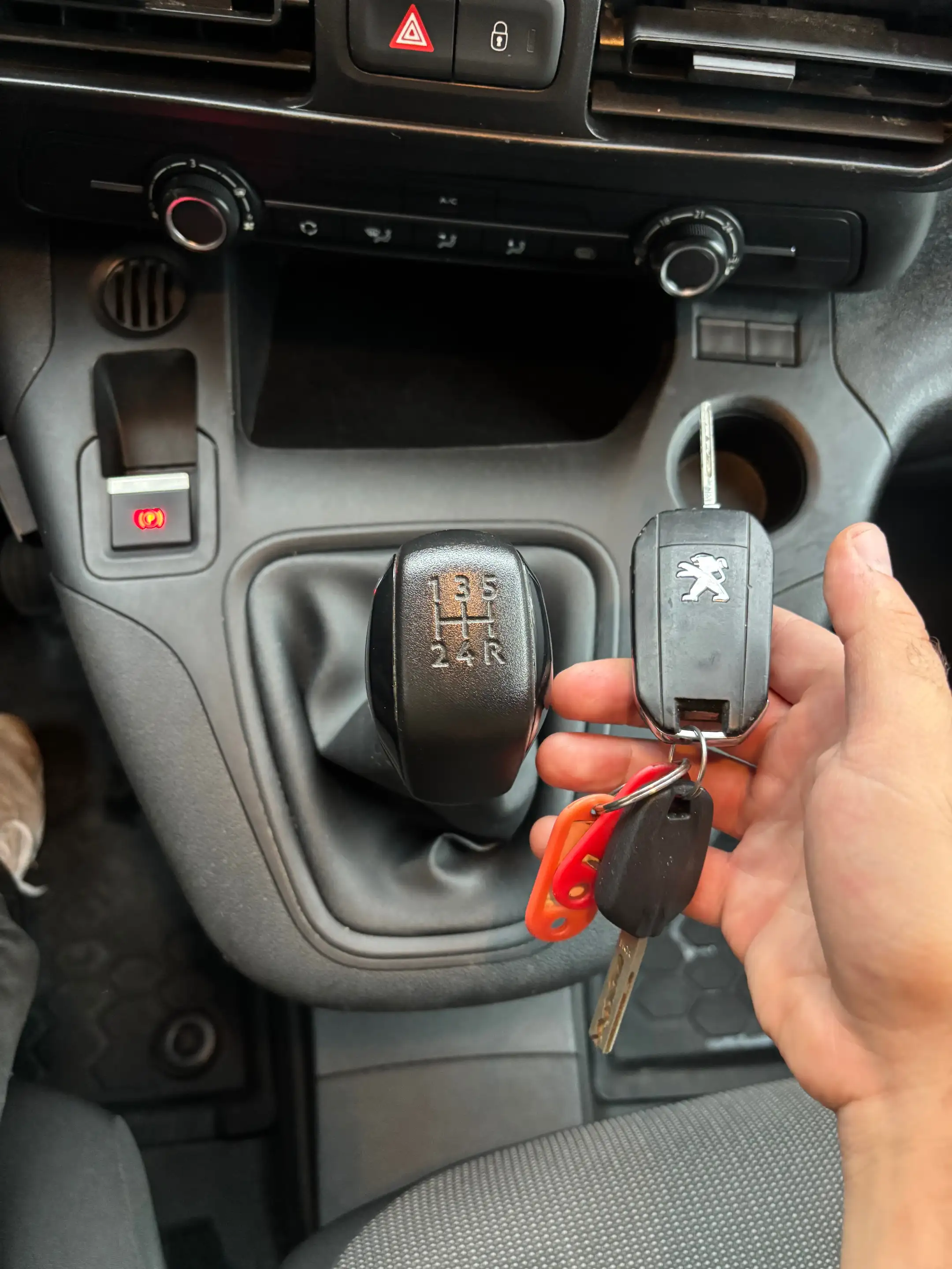 Peugeot Partner !1.5 BlueHDi L1 prêt à immatriculer ! — photo 11