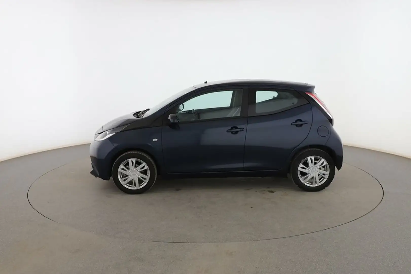 Toyota Aygo 1.0 X-Play Azul - 2