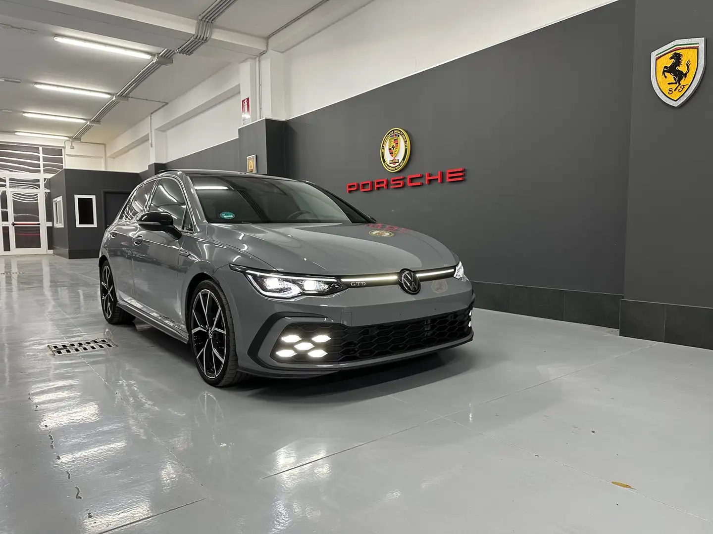 Volkswagen Golf GTD 2.0tdi GTD 200cv dsg"FULL FULL" iva esposta" Šedá - 1