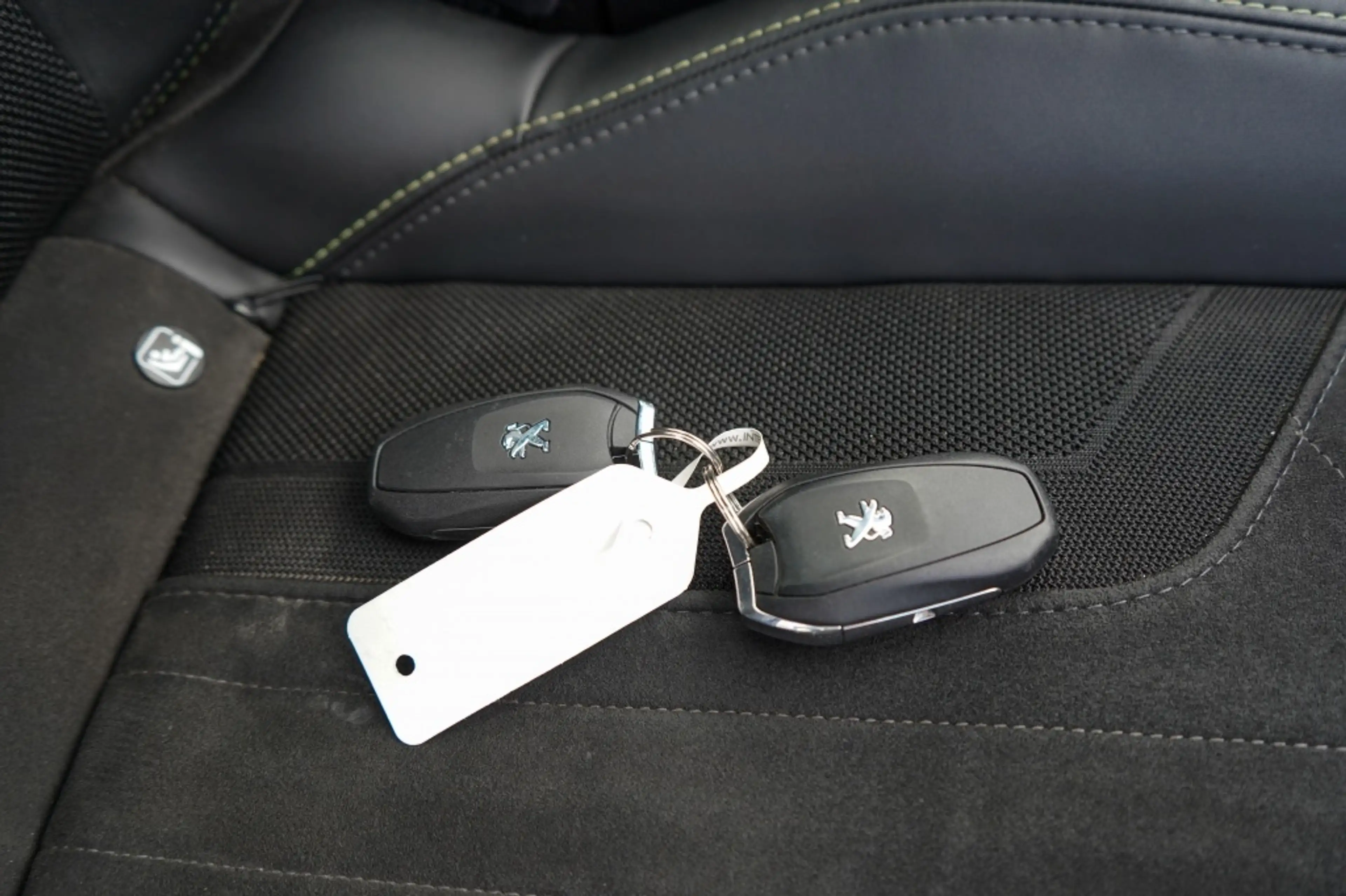 Peugeot e-208 GT Pack 50 kWh | 92,69% SOH | Pano | Stoelverwarmi — photo 8