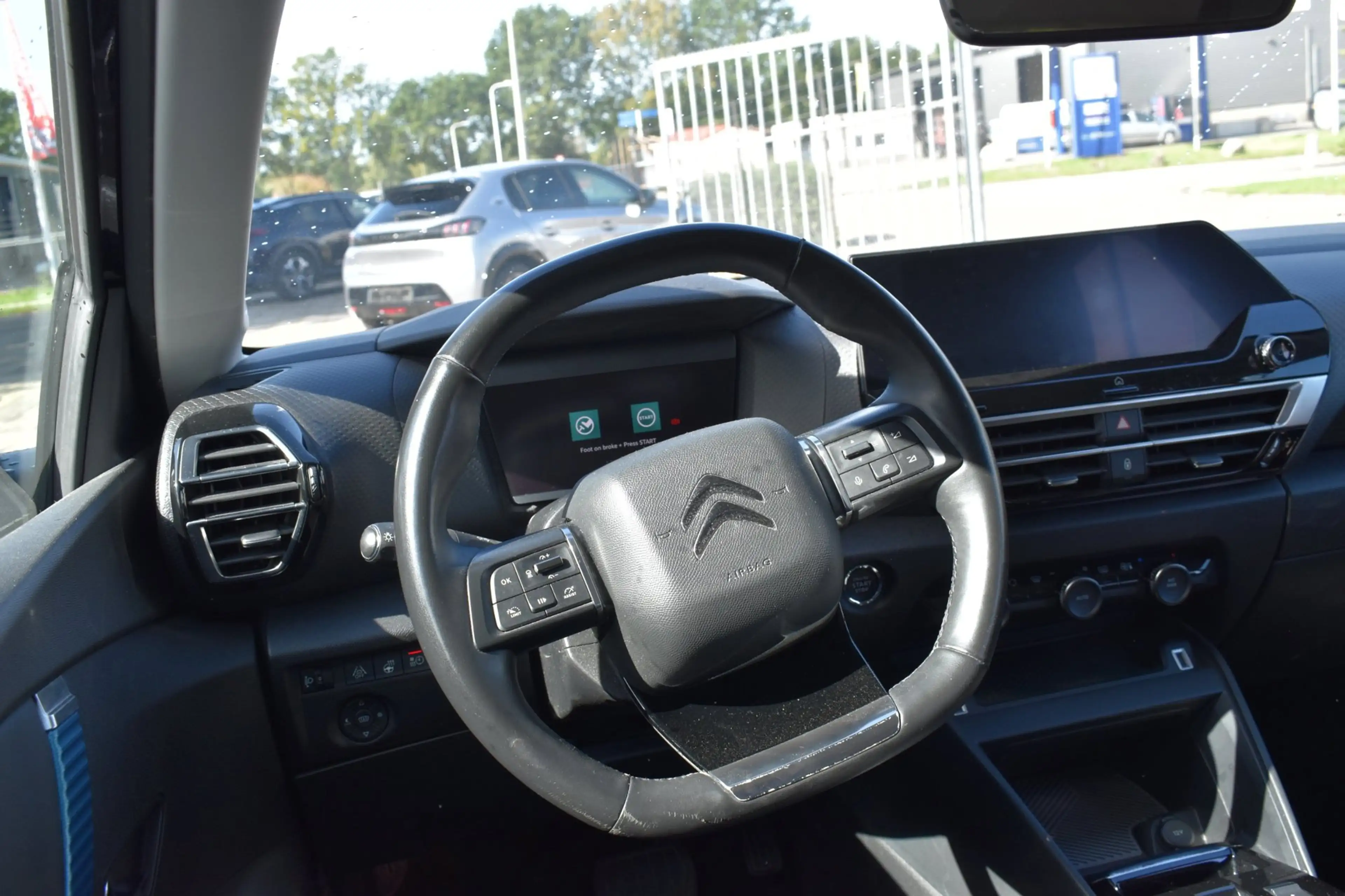 Citroen E-C4 Electric Shine 50 kWh — photo 8