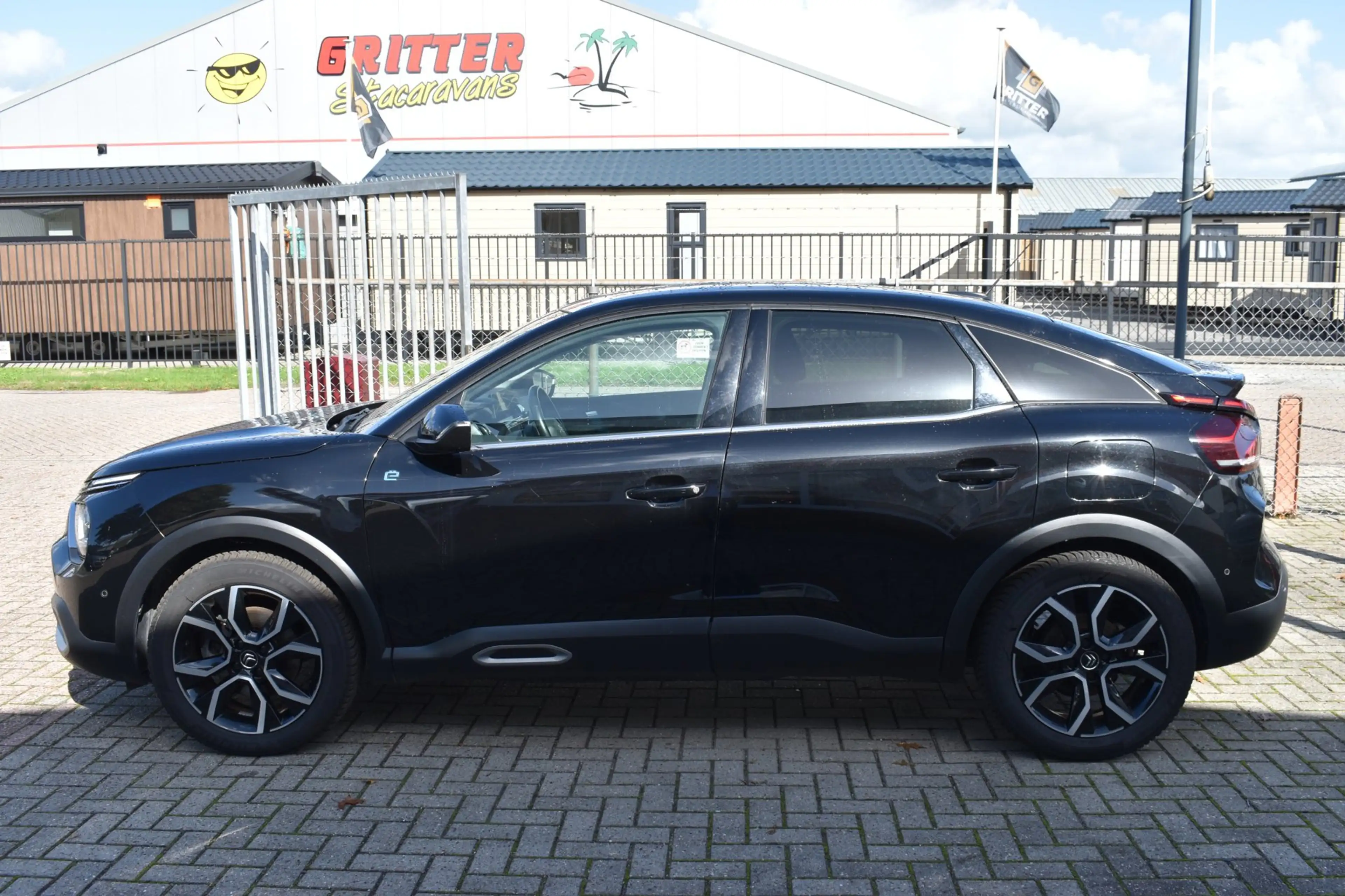 Citroen E-C4 Electric Shine 50 kWh — photo 2