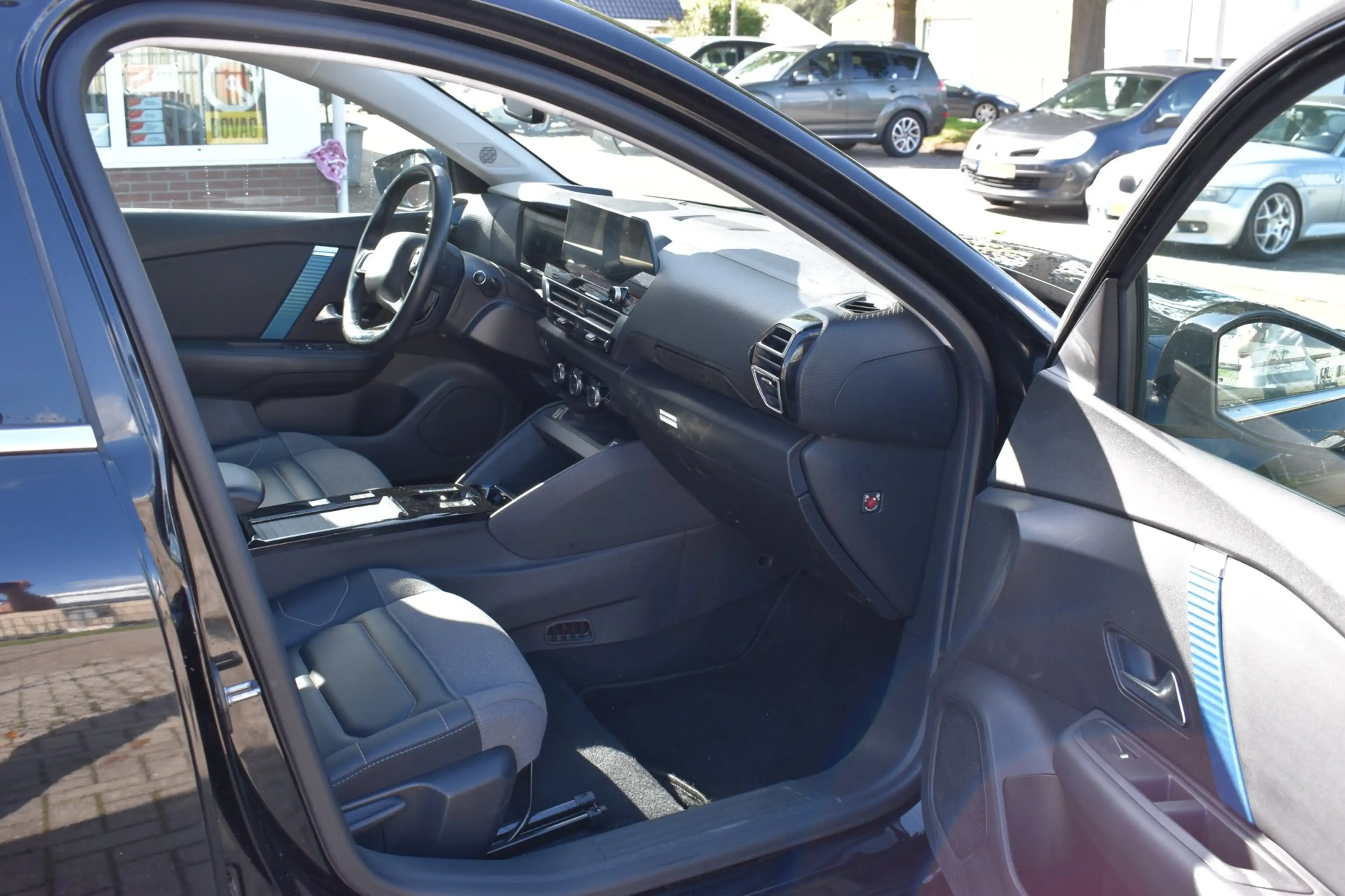 Citroen E-C4 Electric Shine 50 kWh — photo 7
