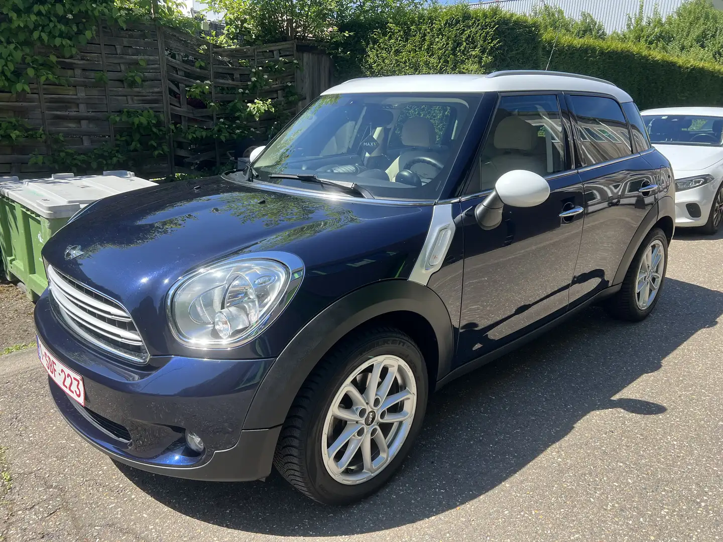 MINI Cooper D Countryman model 2016 Blue metalic , beige leather Top deal ! - 1