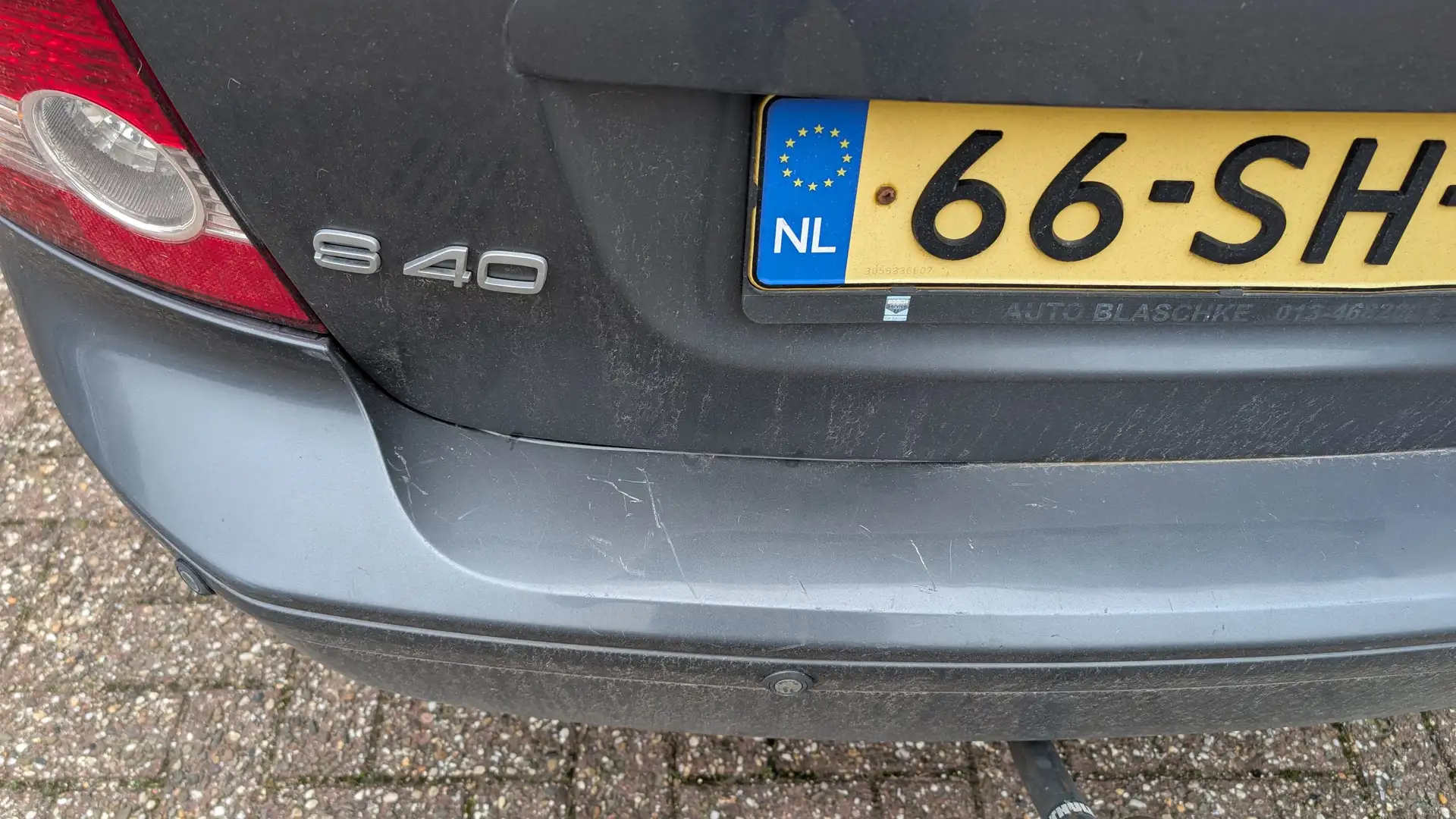 Volvo S40 S40 2.4 Momentum Grijs - 2