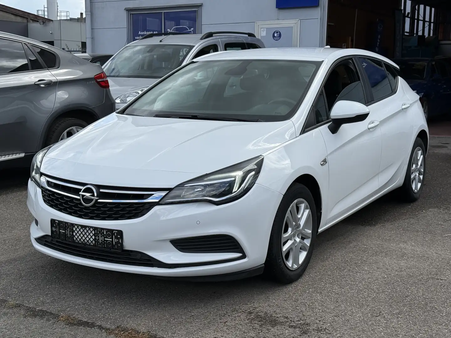 Opel Astra 1.0T S/S Selective 12 M Garantie Weiß - 1