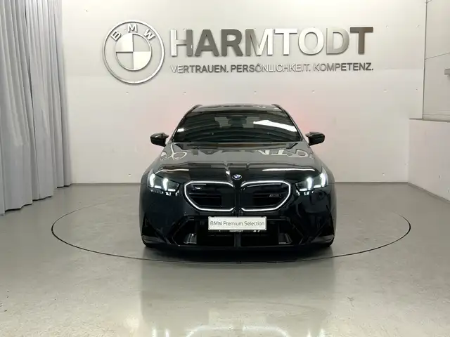 BMW M5 view 7