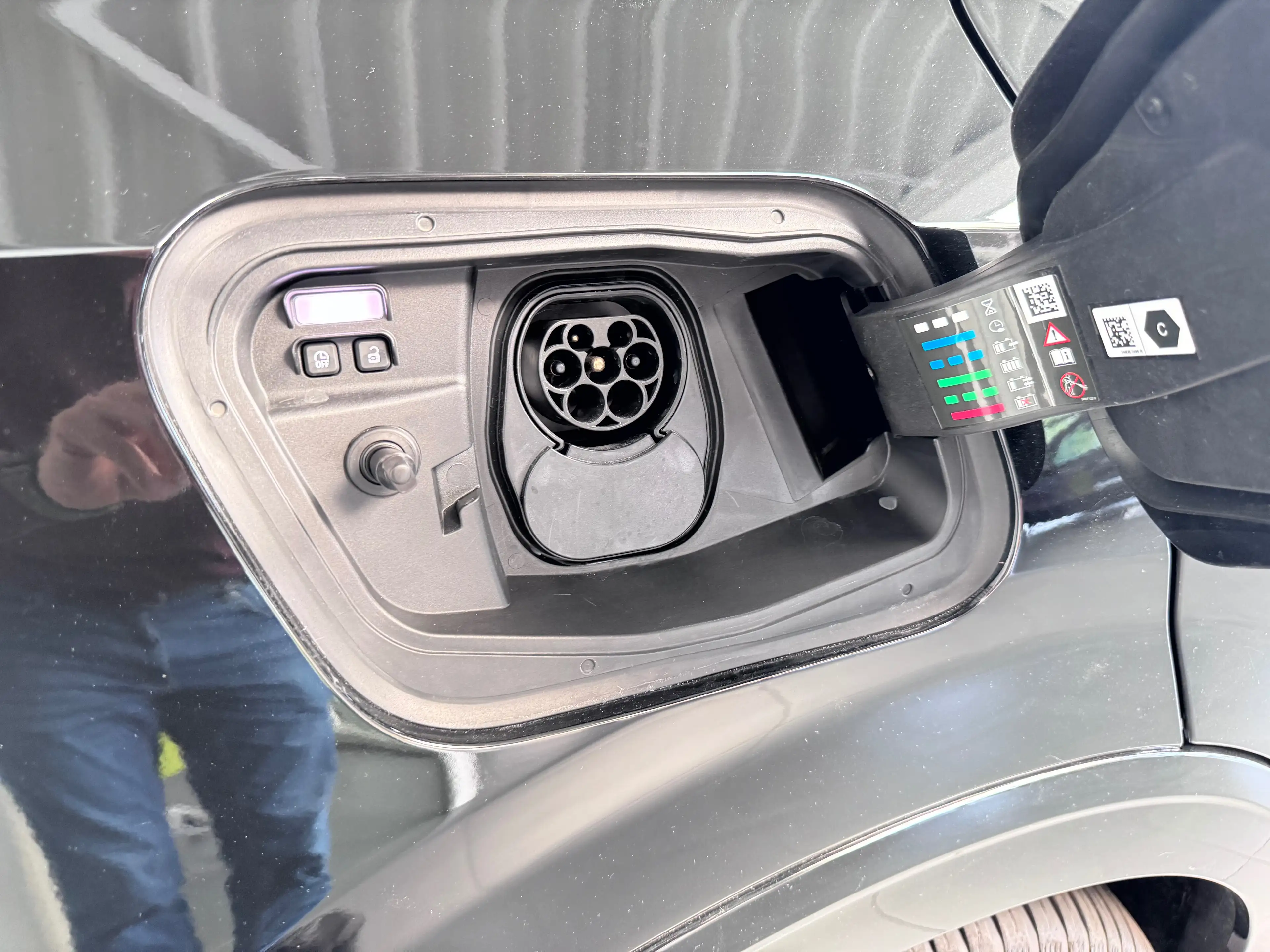 Renault Rafale 300 E-Tech Hyper Hybrid 4x4 Esprit Alpine — photo 14