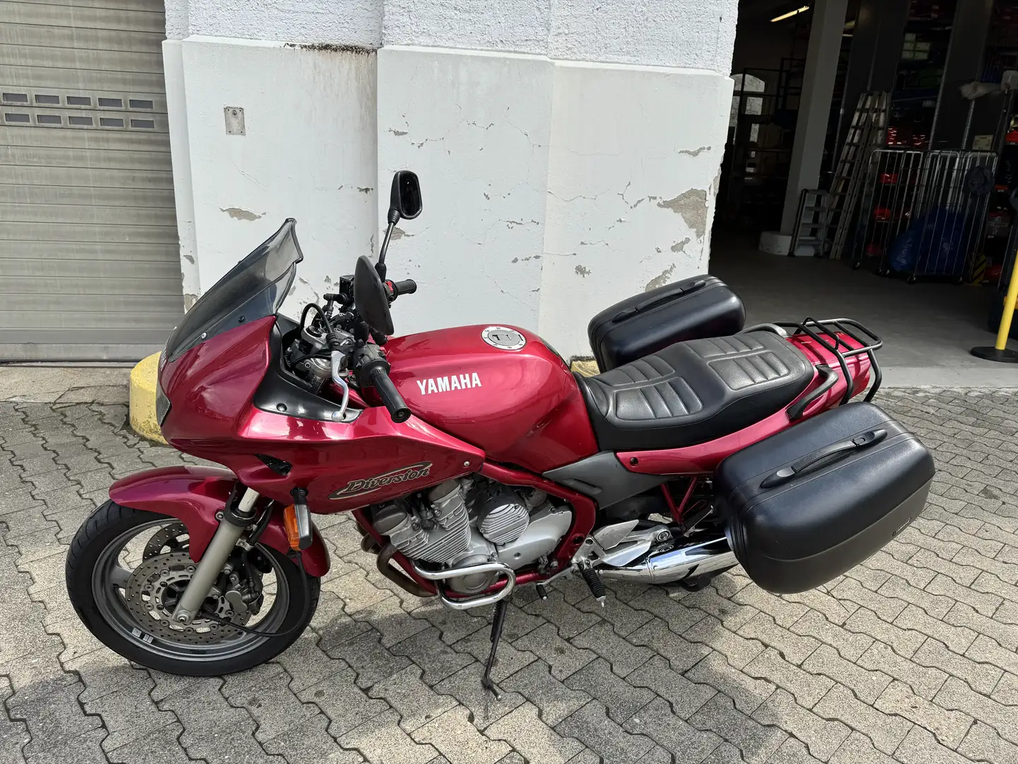 Yamaha XJ 600 crvena - 1
