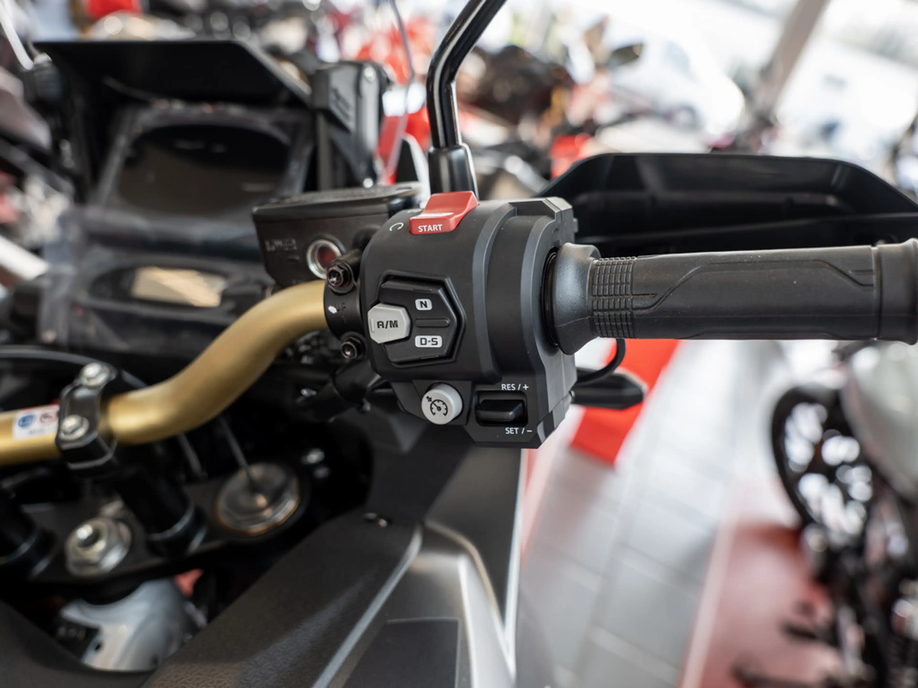Honda CRF 1100 L Africa Twin LED SCHEINWERFER — photo 12