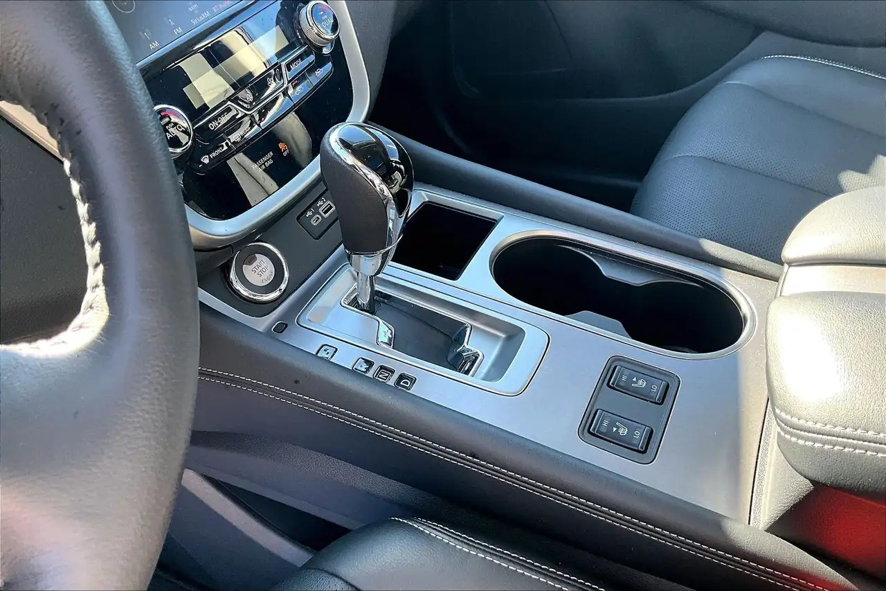 Nissan Murano снимка Nissan Murano