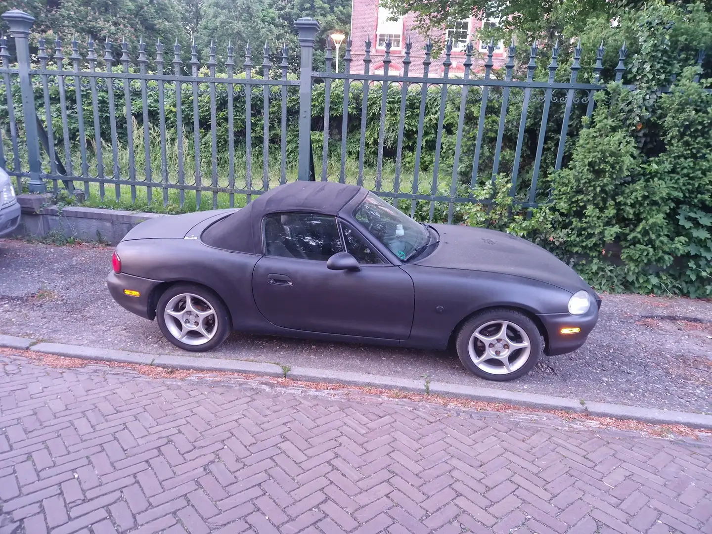 Mazda MX-5 1.6i Siyah - 2