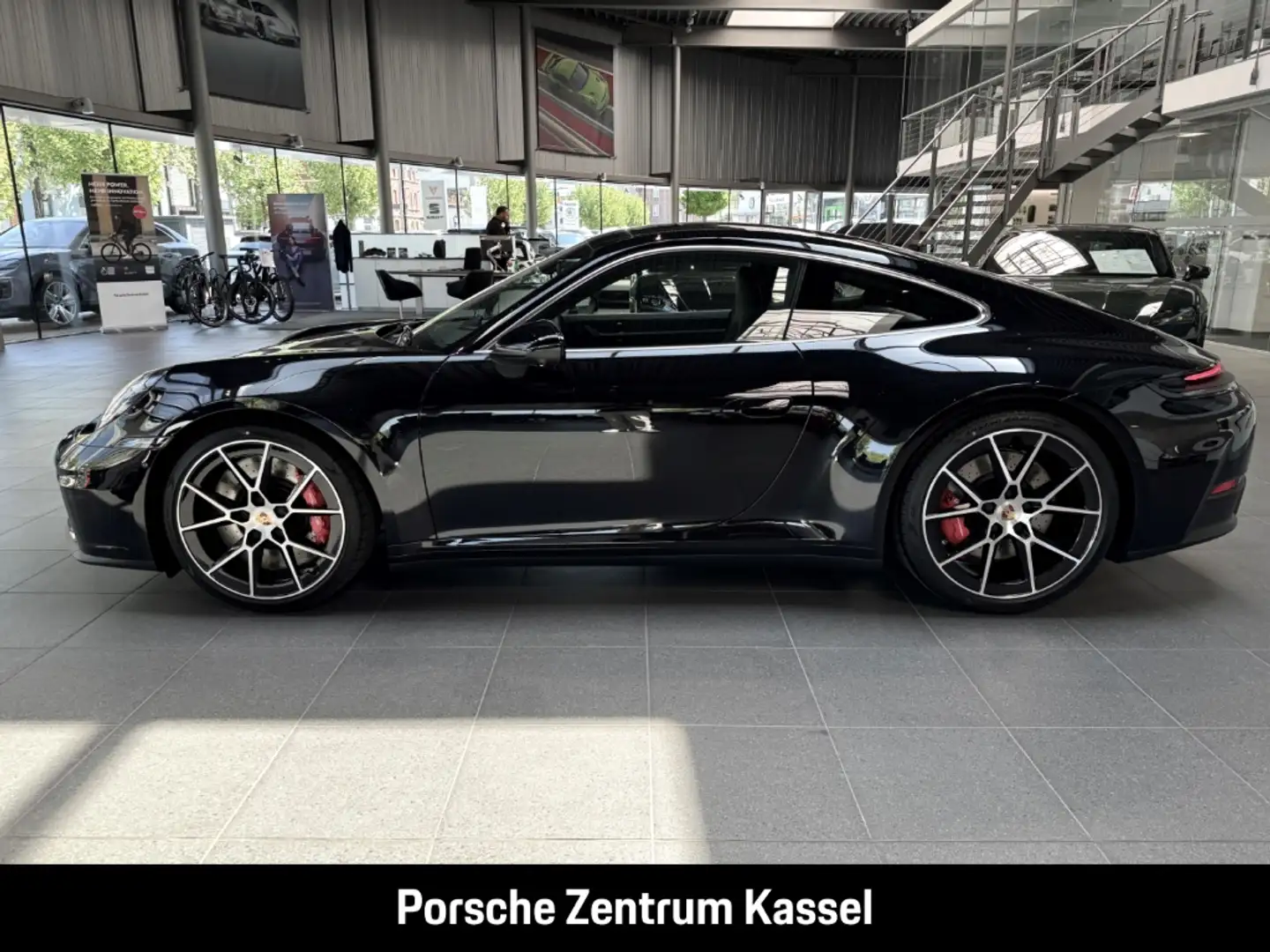 Porsche 992 911 Carrera S 3.0 Schwarz - 2