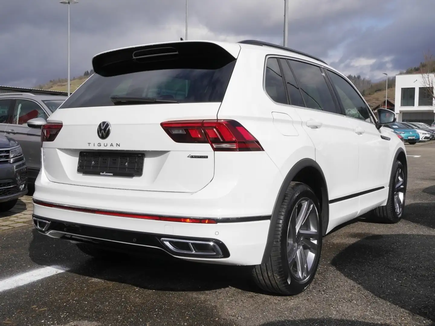 Volkswagen Tiguan 2.0 TSI DSG 4M R-Line Navi MatrixLED Wit - 2