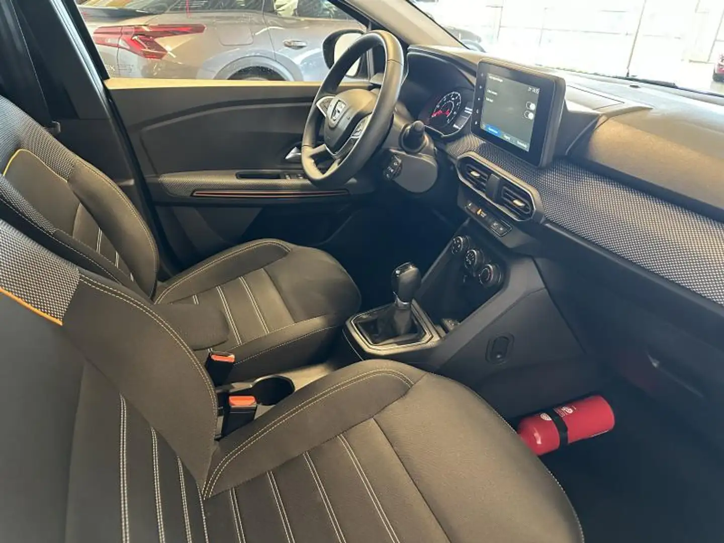 Dacia Sandero STEPWAY 1.0 TCE 90 PK AUTO Gris - 2