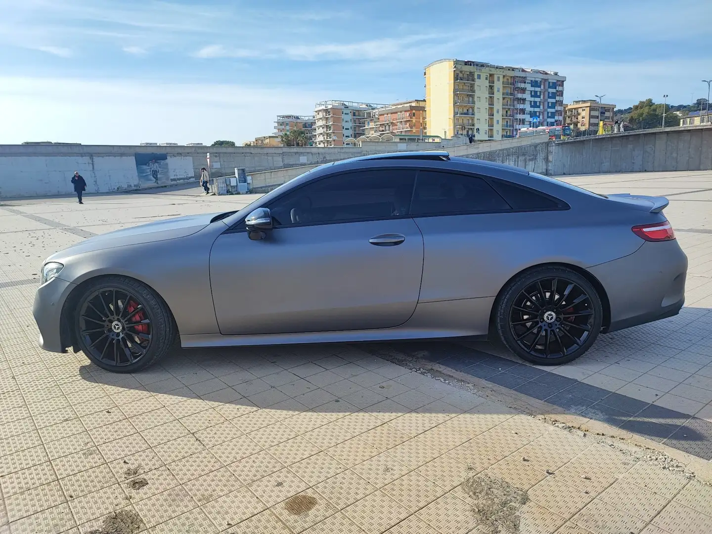 Mercedes-Benz E 220 Coupe d AMG Line auto - 2