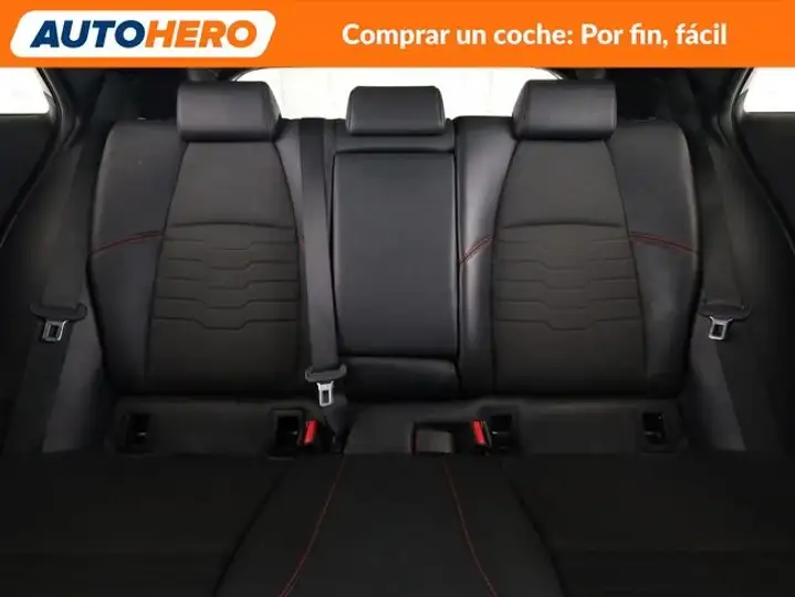 Toyota Auris 2019, foto 16
