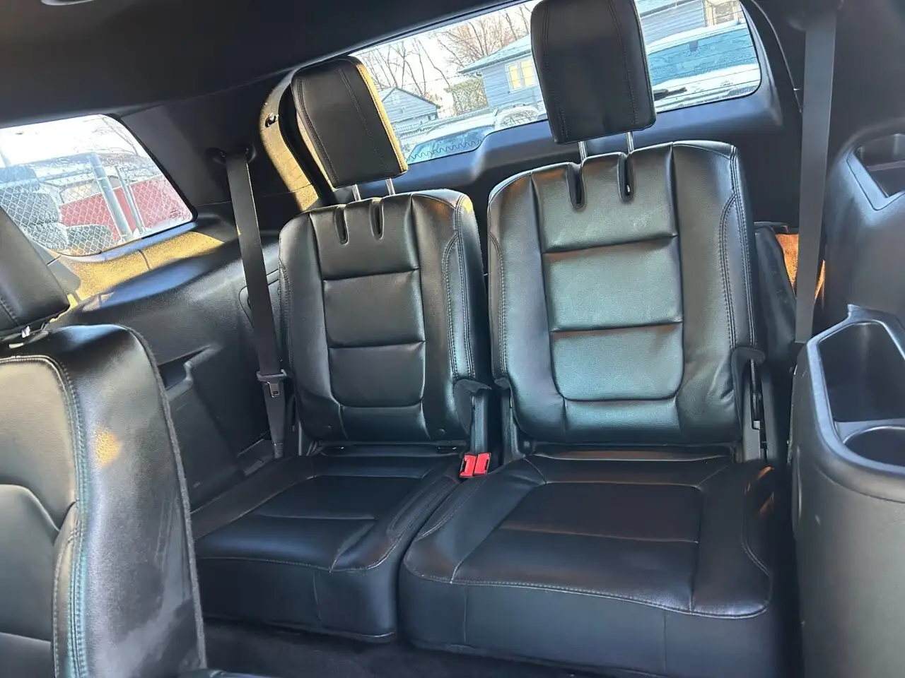 Ford Explorer photo Ford Explorer