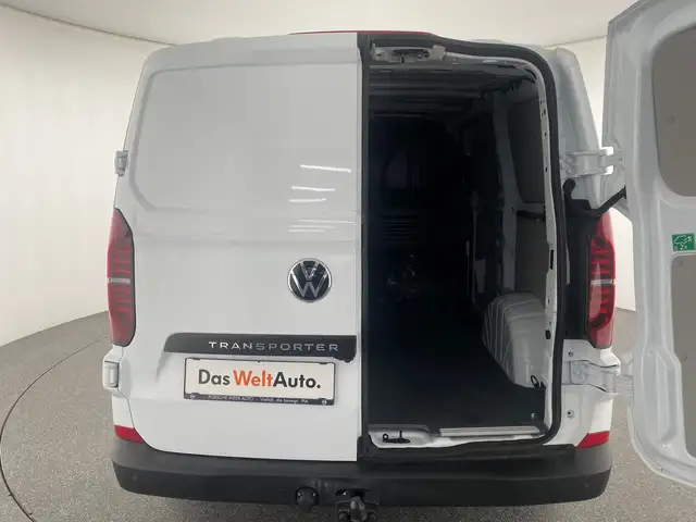 Volkswagen Transporter view 8
