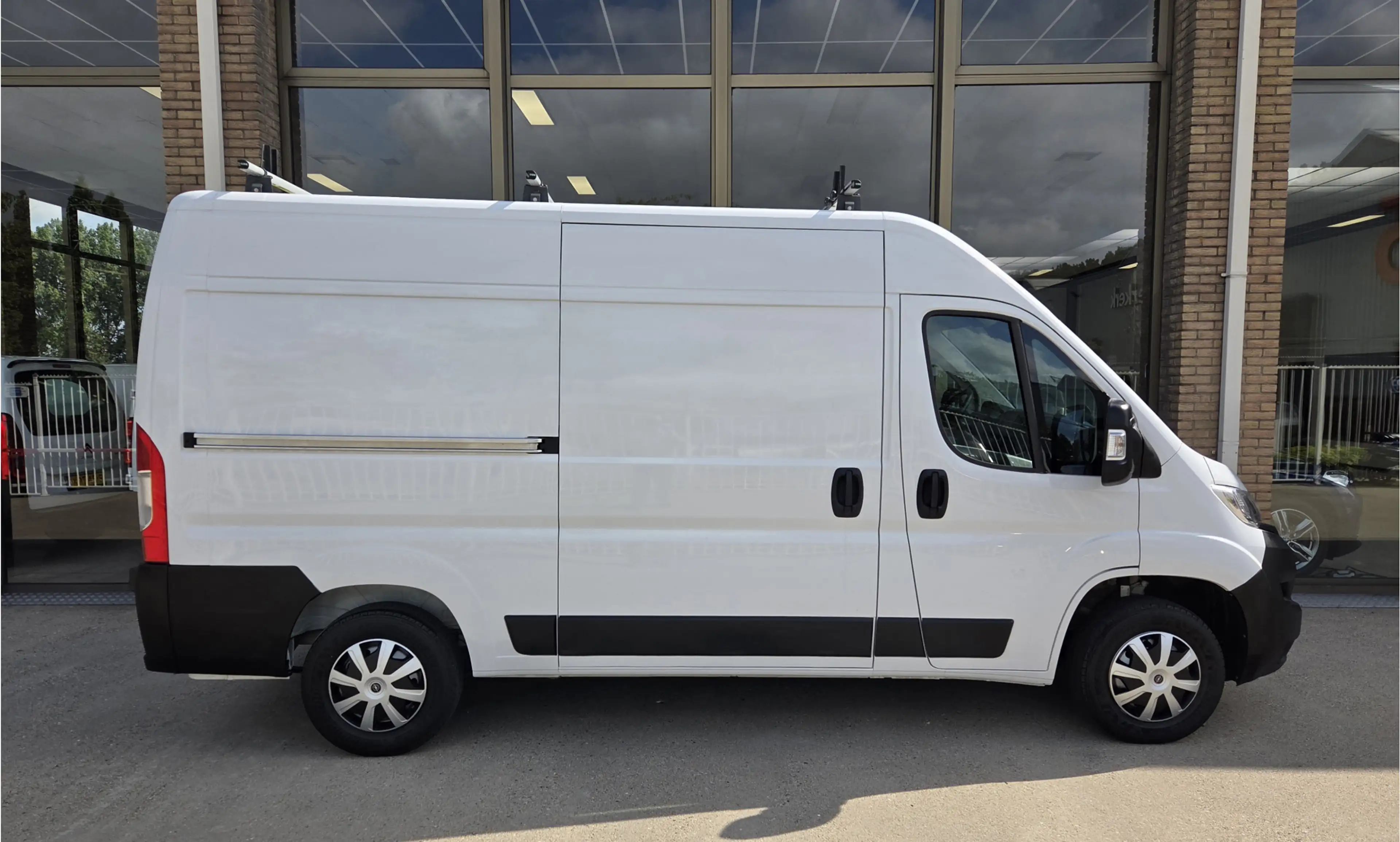 Citroen Jumper / Opel Movano 103Kw/140Pk L2H2 Links & Rechts Schu — photo 7