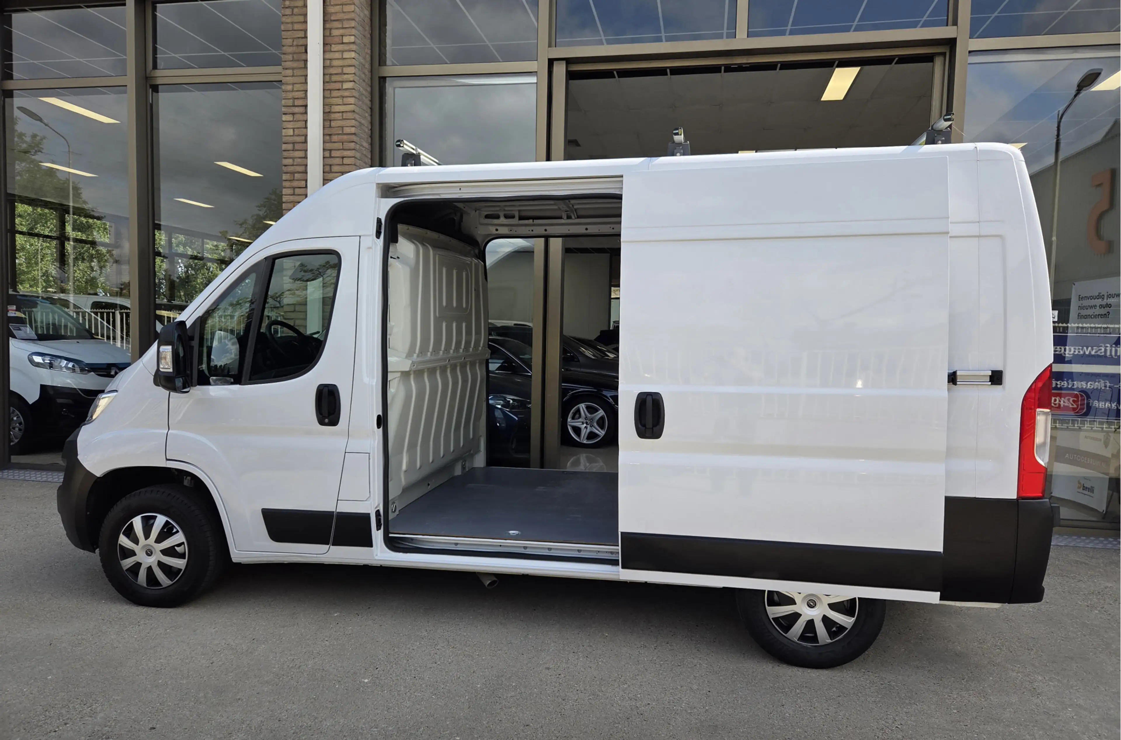 Citroen Jumper / Opel Movano 103Kw/140Pk L2H2 Links & Rechts Schu — photo 5