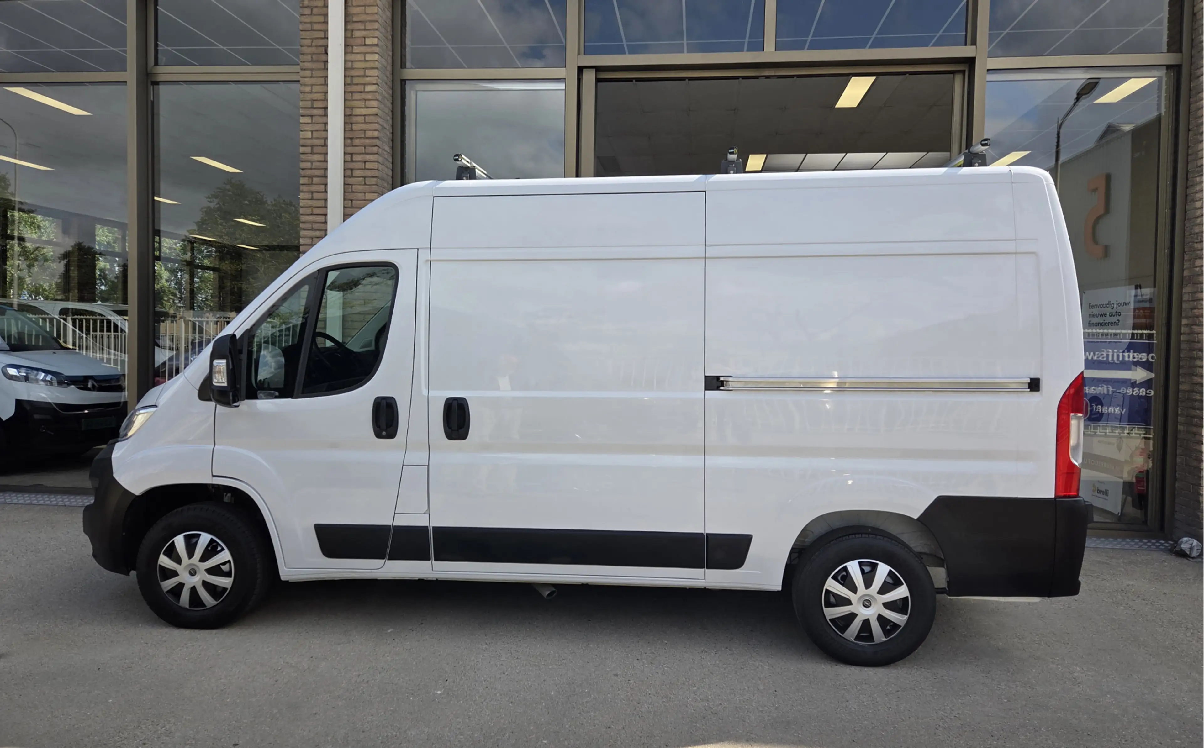 Citroen Jumper / Opel Movano 103Kw/140Pk L2H2 Links & Rechts Schu — photo 4