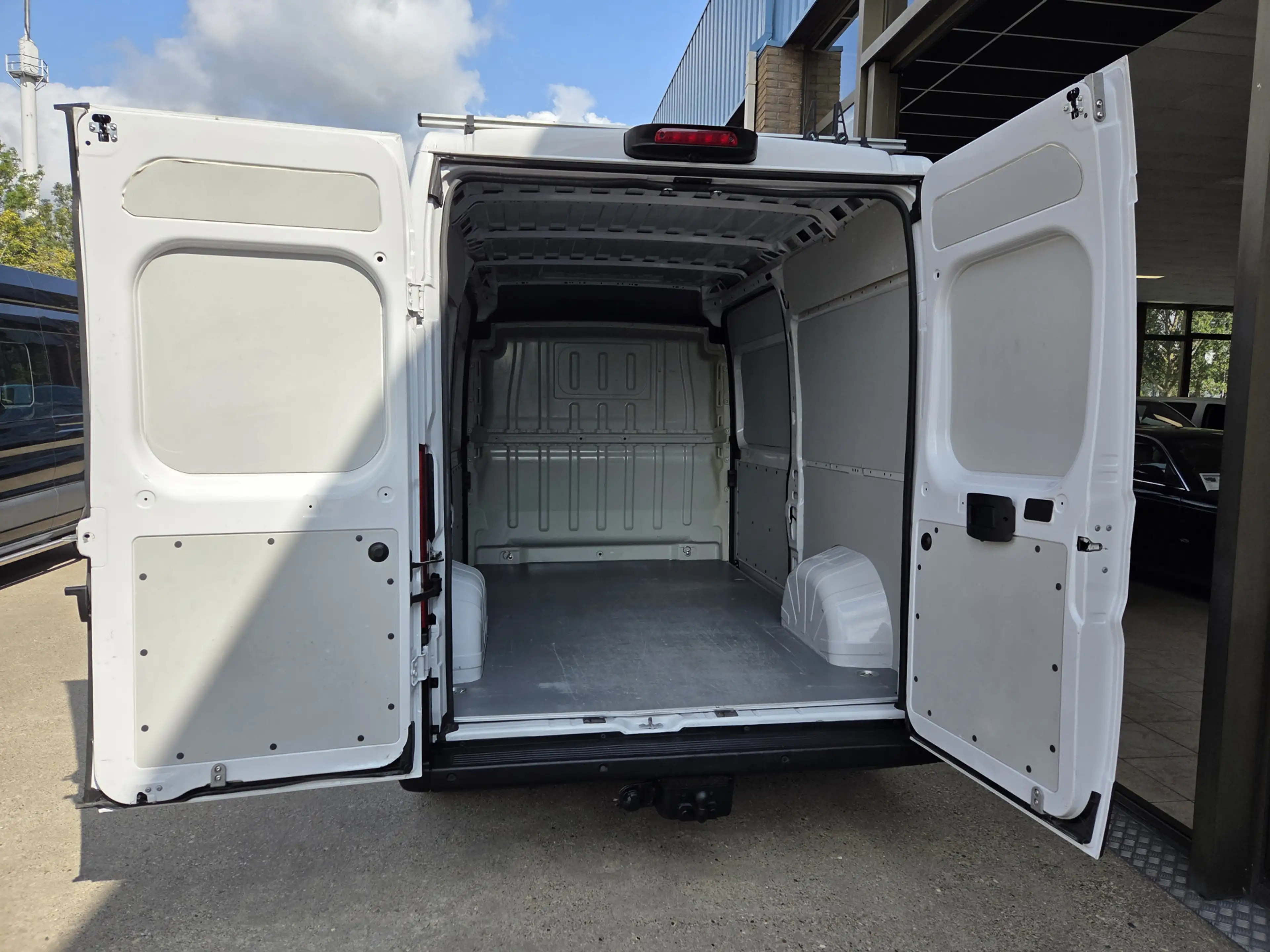 Citroen Jumper / Opel Movano 103Kw/140Pk L2H2 Links & Rechts Schu — photo 9