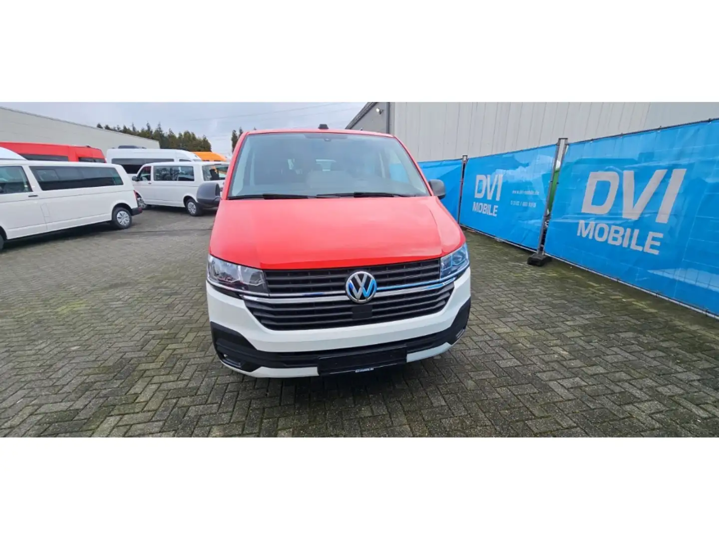 Volkswagen Transporter T6.1 Kombi LR 9 Sitze MTW MTF Feuerwehr Červená - 1