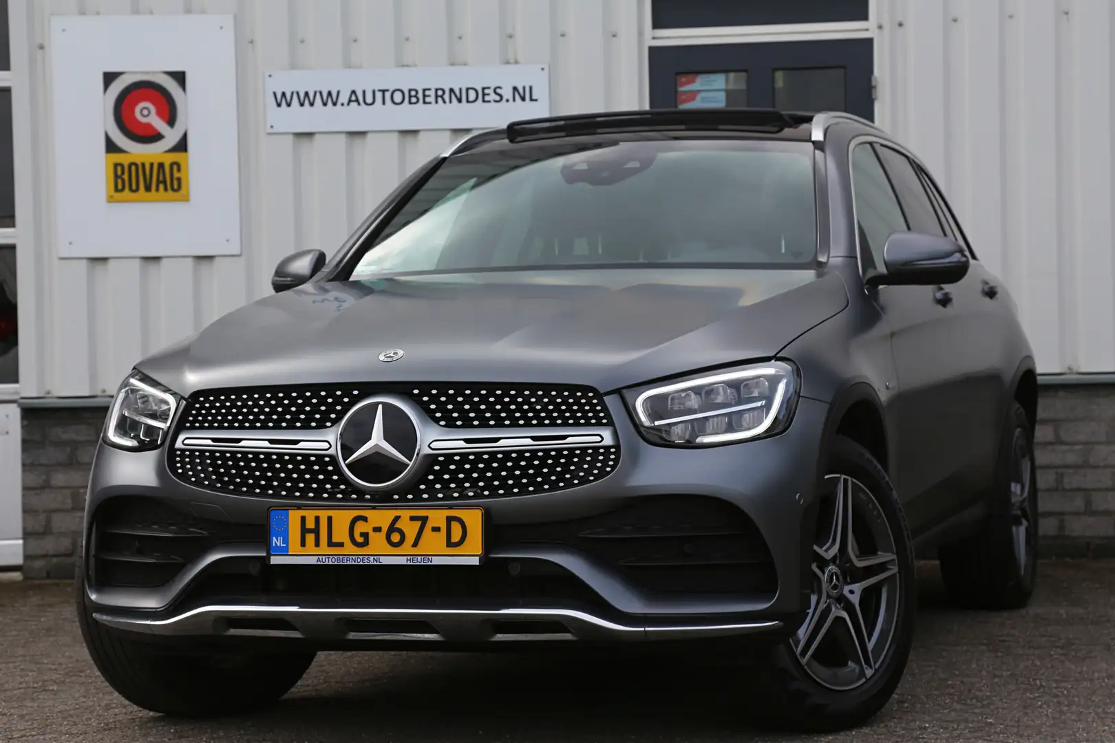 Mercedes-Benz GLC 300 300e 320PK PHEV Plug in 4MATIC AMG*1ste Eig*BTW*Pe Grijs - 1
