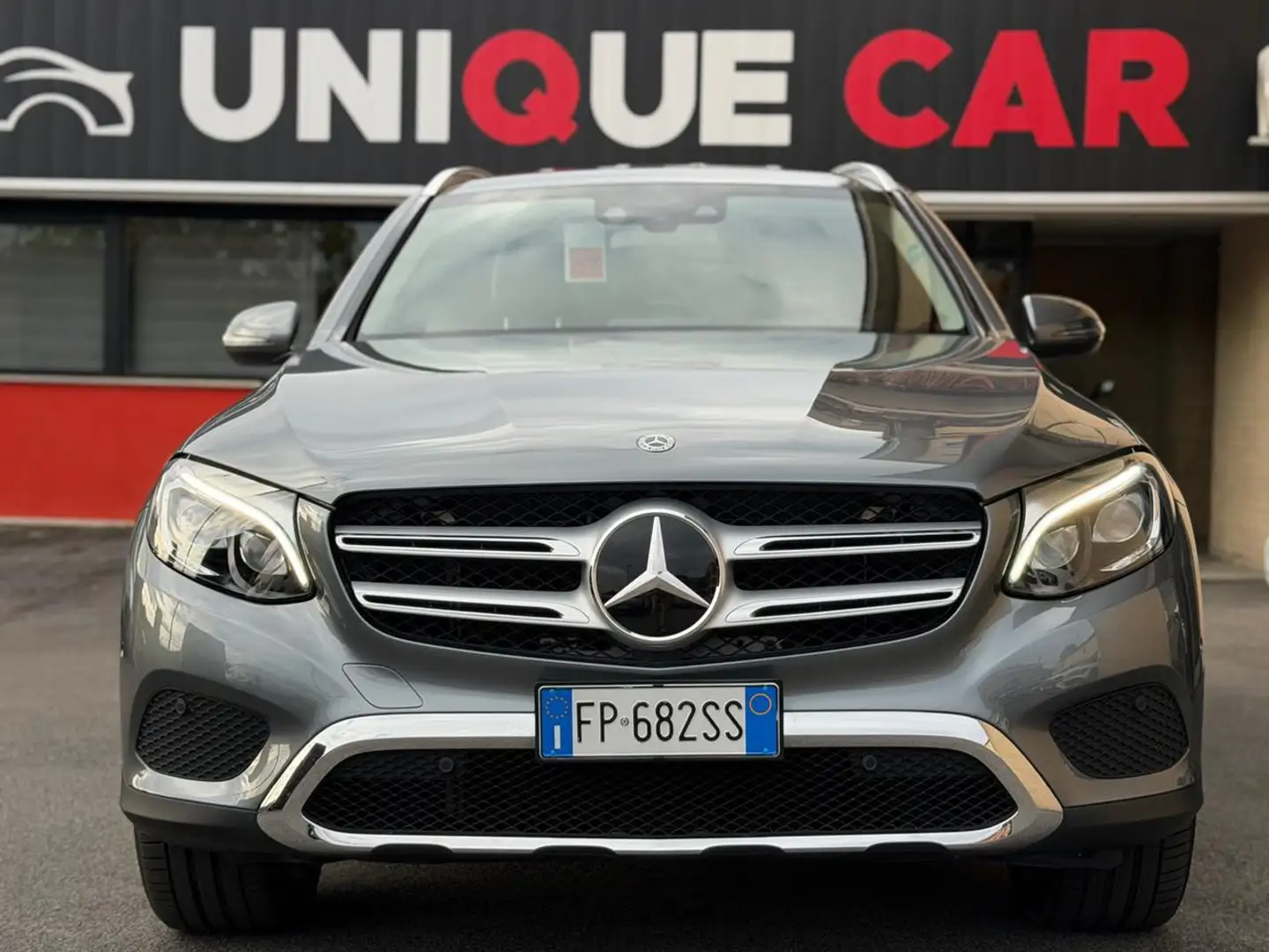 Mercedes-Benz GLC 250 d 4Matic Exclusive SPORT FULL OPTIONAL) Argent - 2