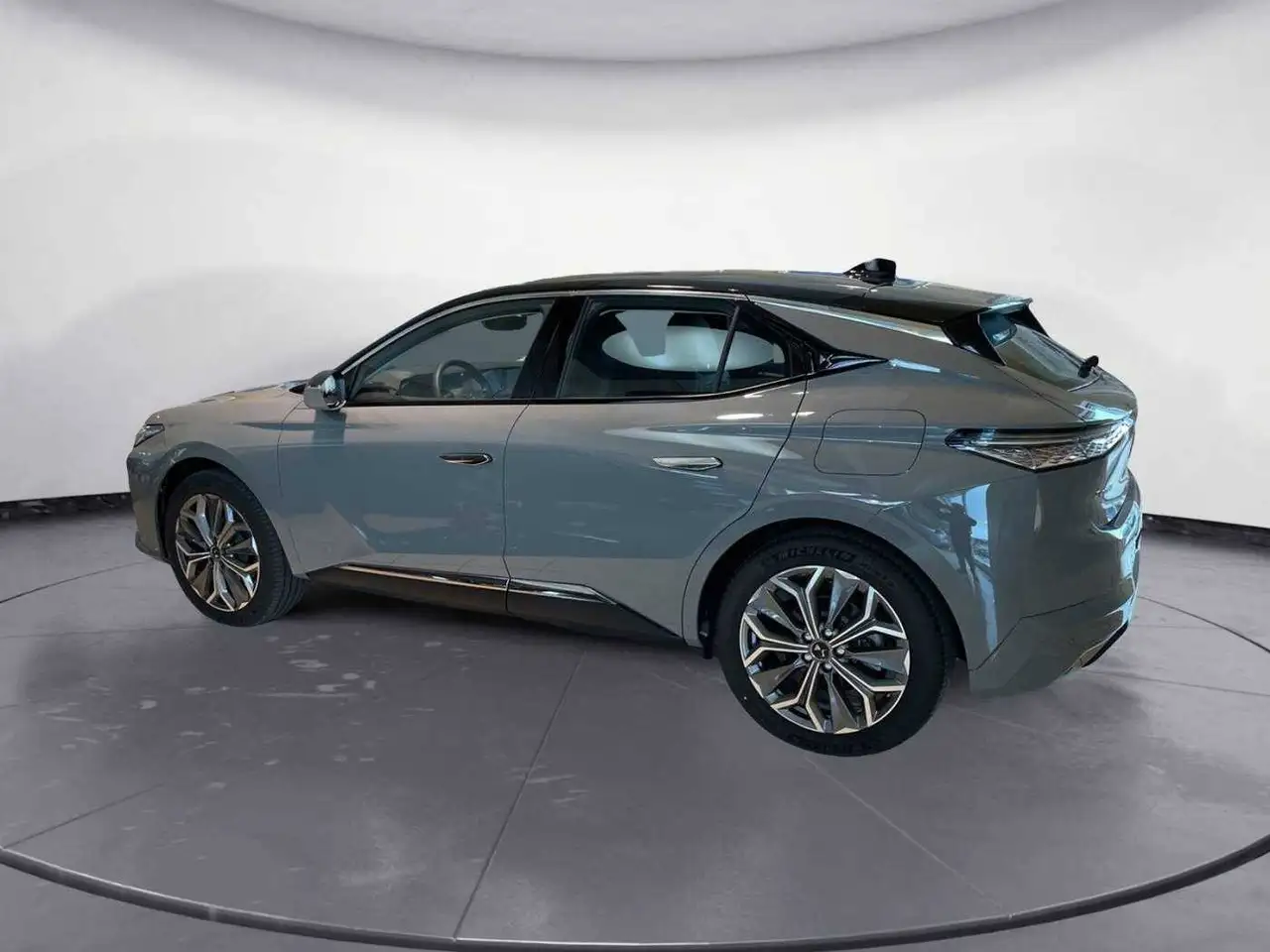 DS Automobiles DS 4 2024