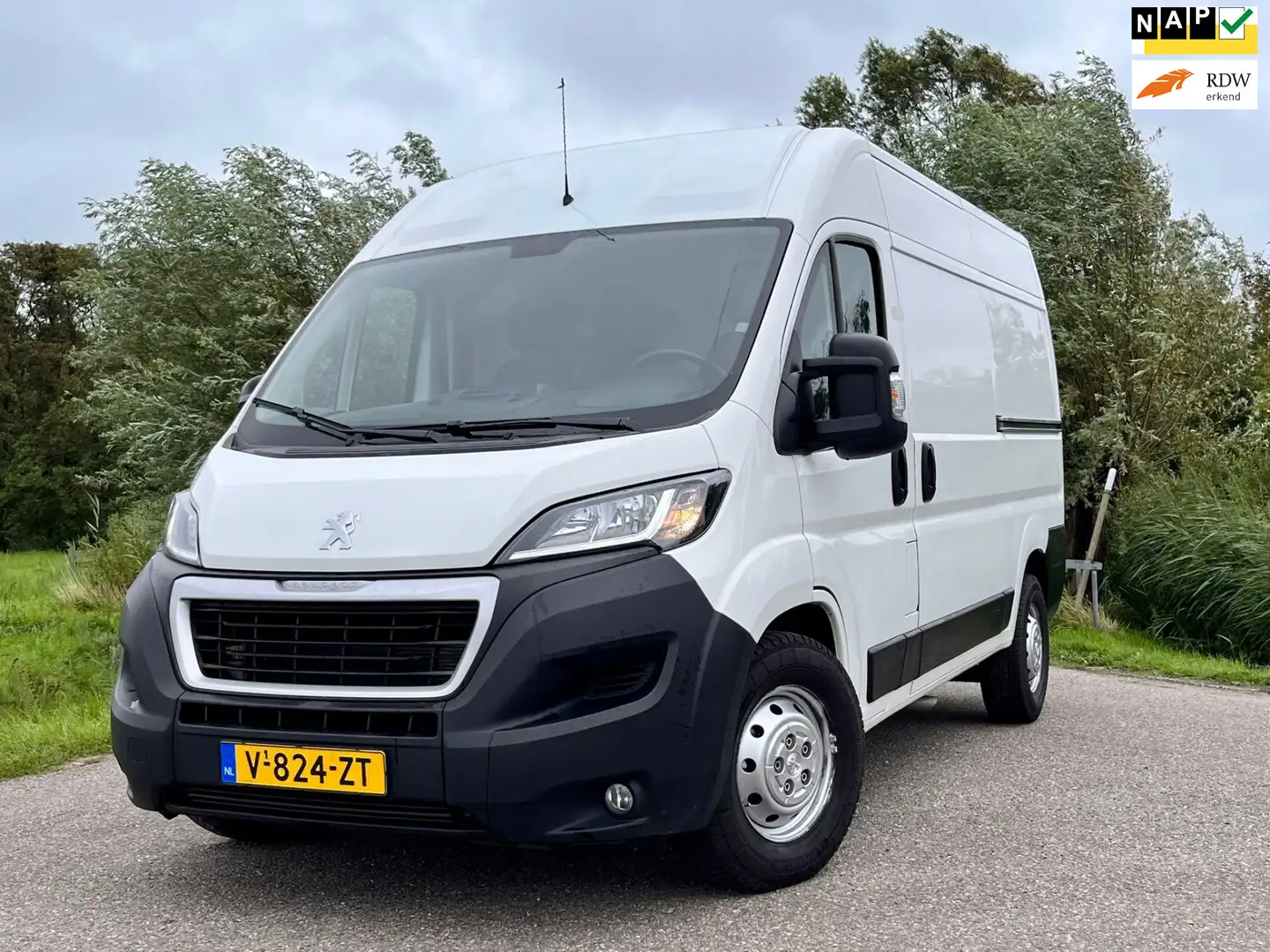Peugeot Boxer 435 2.0 BlueHDI L2H2 Premium Euro6 2Schuifdeuren A Wit - 1