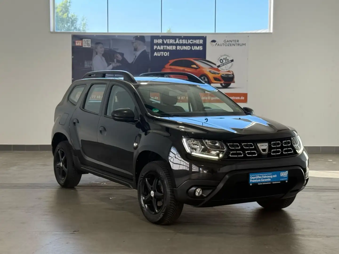 Dacia Duster II Essential 1.5 dCi AHK+NAVI+GRA Schwarz - 2