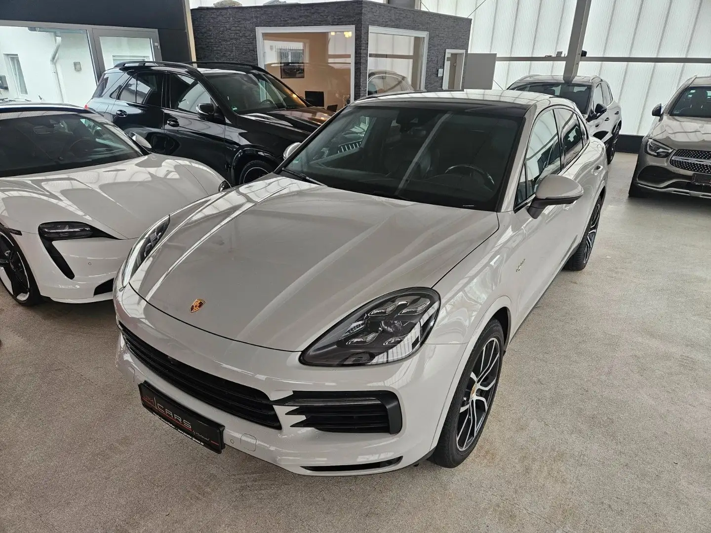 Porsche Cayenne Coupe E-Hybrid SAGA/21"/Luft/360°/BOSE Gris - 2