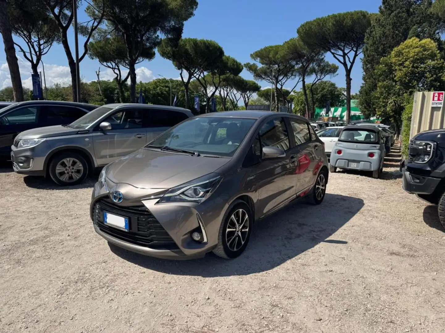 Toyota Yaris HYBRID ACTIVE 1.5cc 72cv SAFETYPACK NAVI TELECAM Grigio - 1