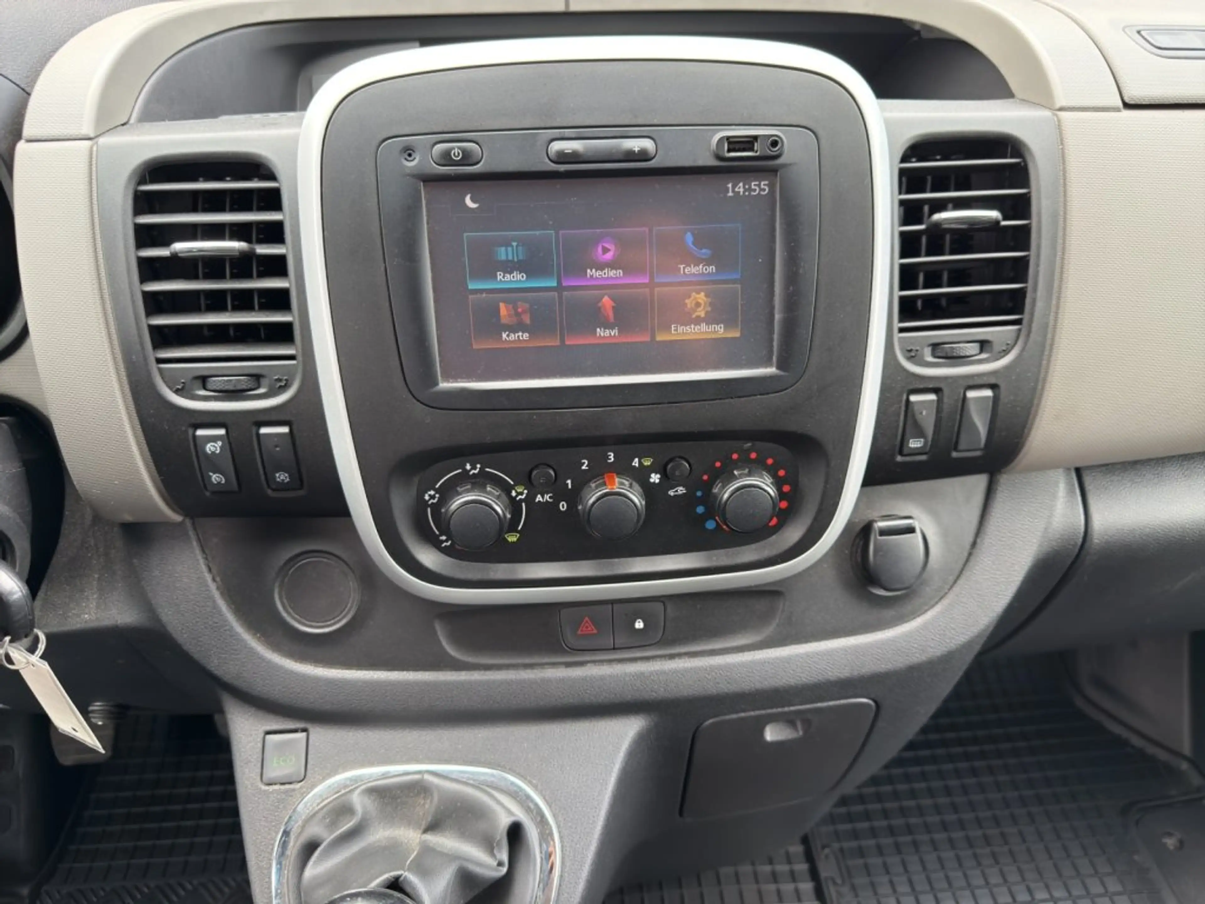 Renault Trafic Trafic — photo 15